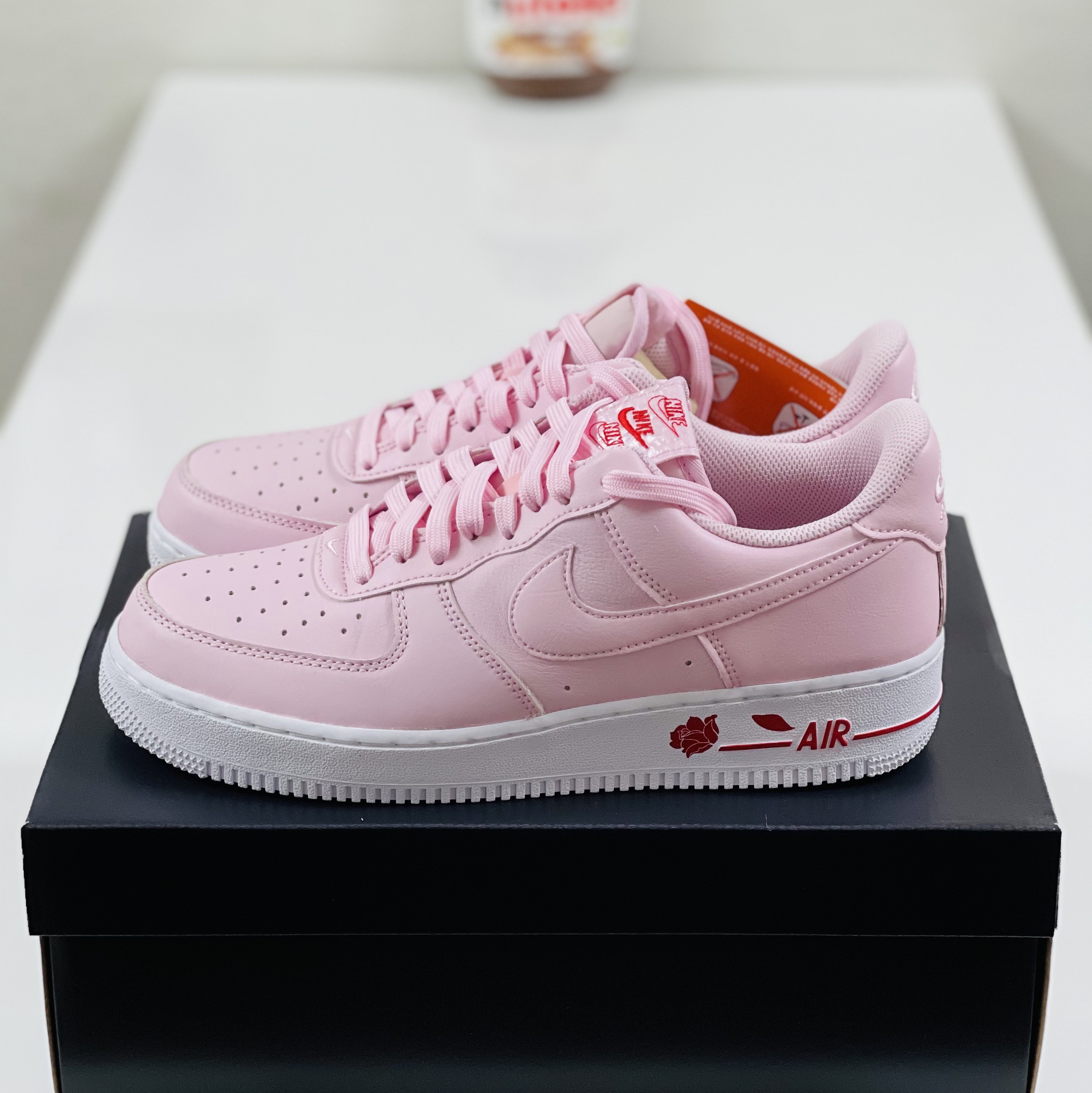 Nike Air Force 1 '07 LX Pink Bag 착용 스타일 - 2