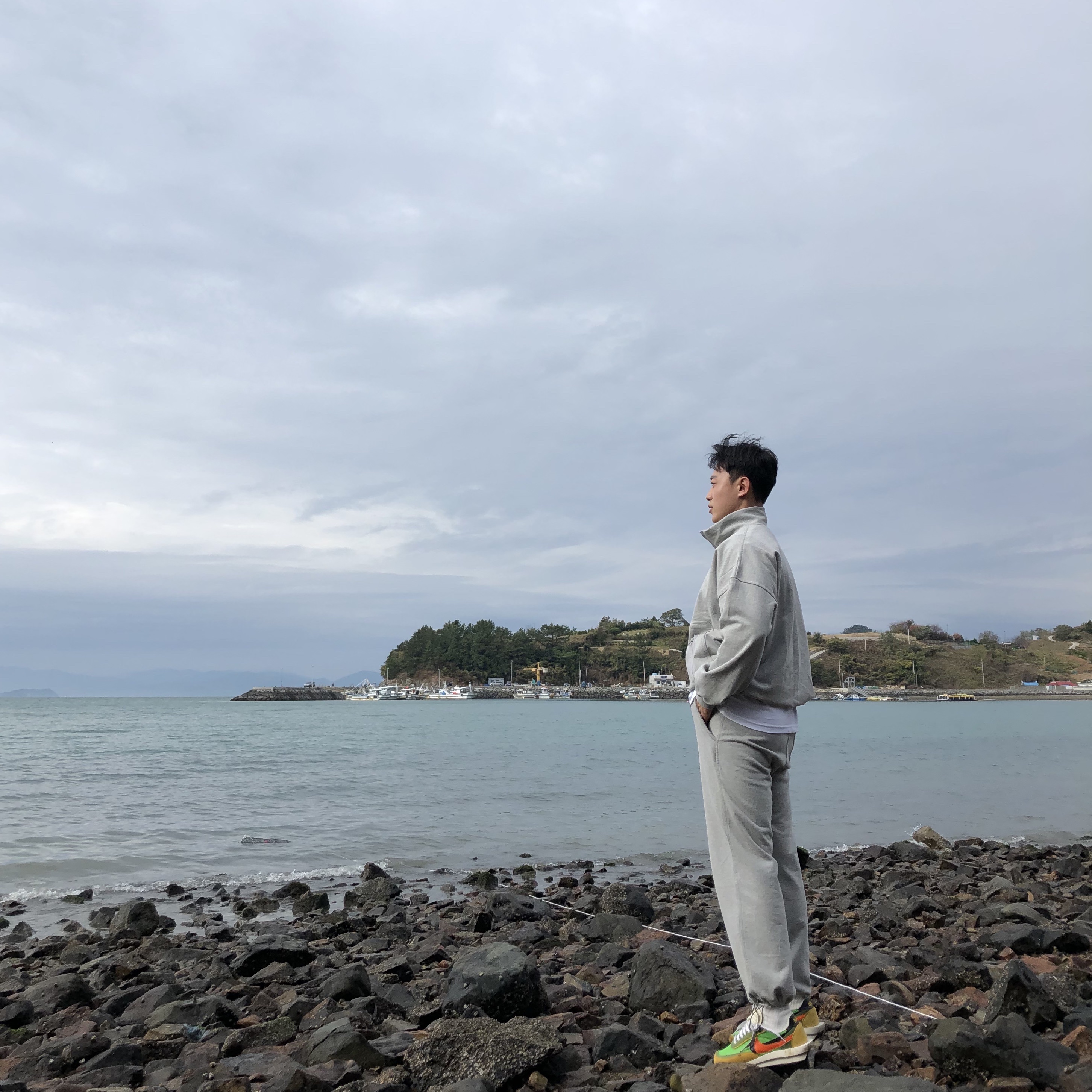 Nike x Sacai LDWaffle Green Multi 착용 스타일 - 1