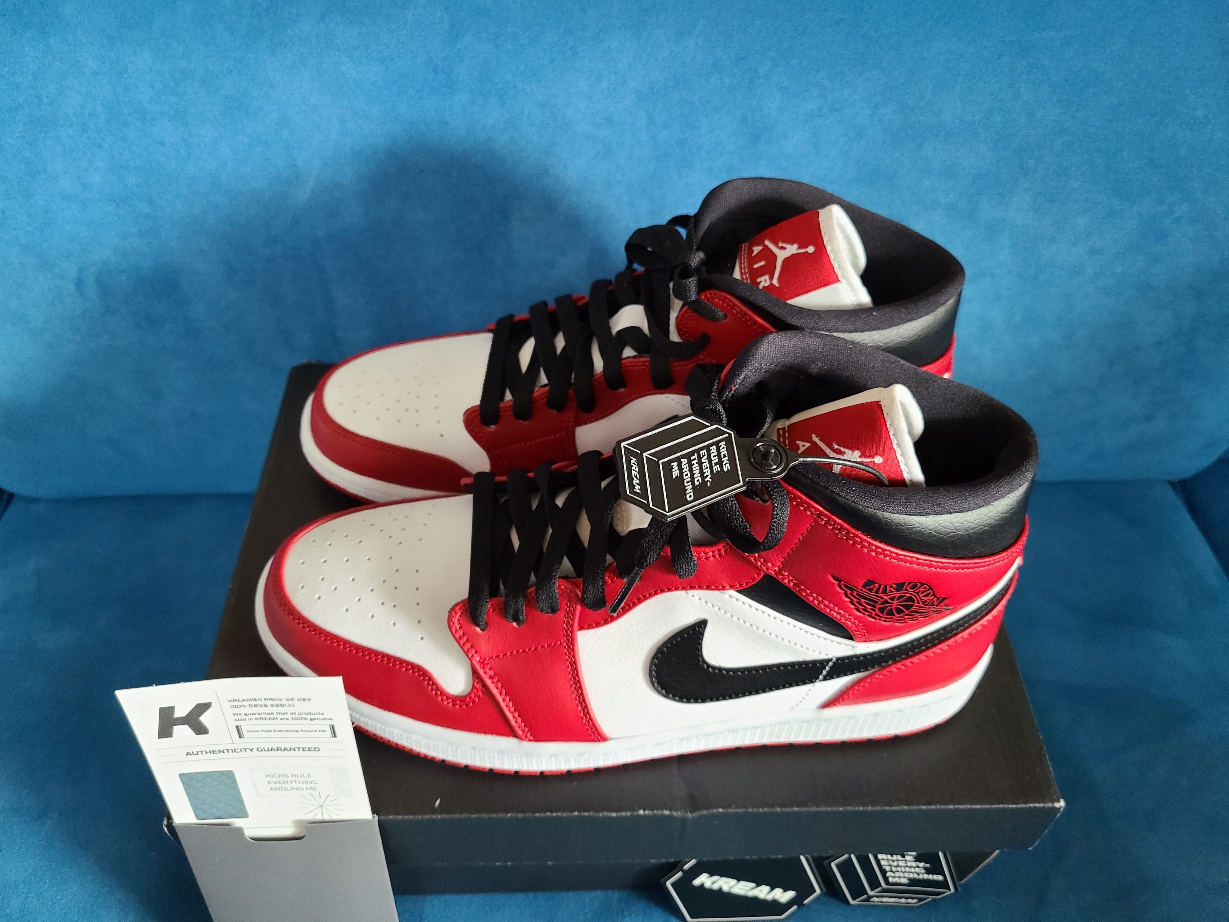 Jordan 1 Mid Chicago 2020 착용 스타일 - 2