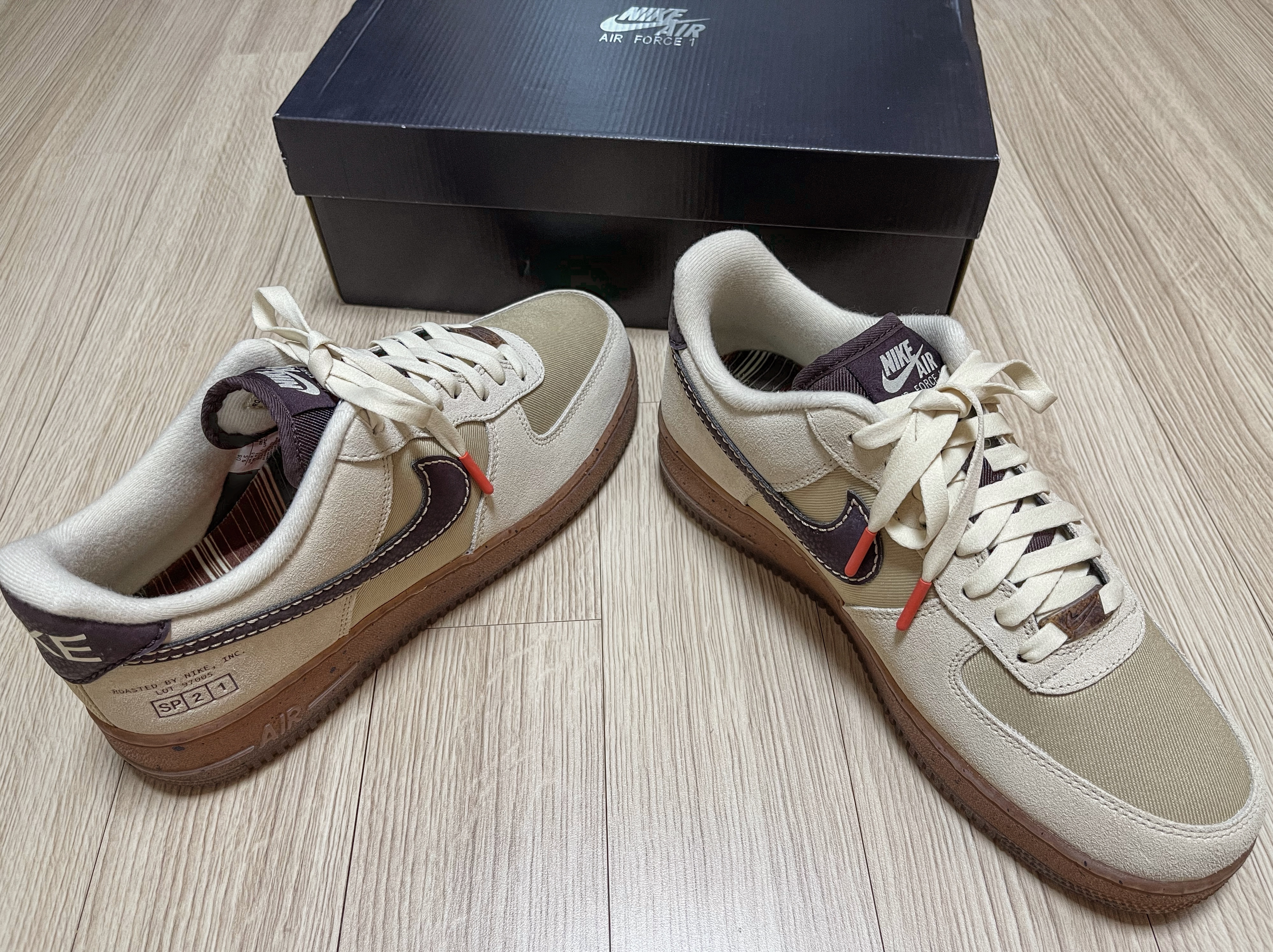 Nike Air Force 1 '07 LV8 Coffee 착용 스타일 - 2