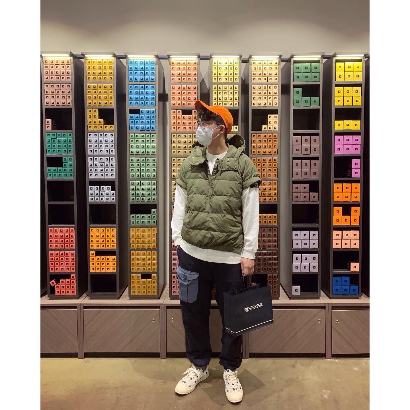 Converse x Play Comme des Garcons Chuck 70 Ox Polka Dot Milk 착용 스타일
