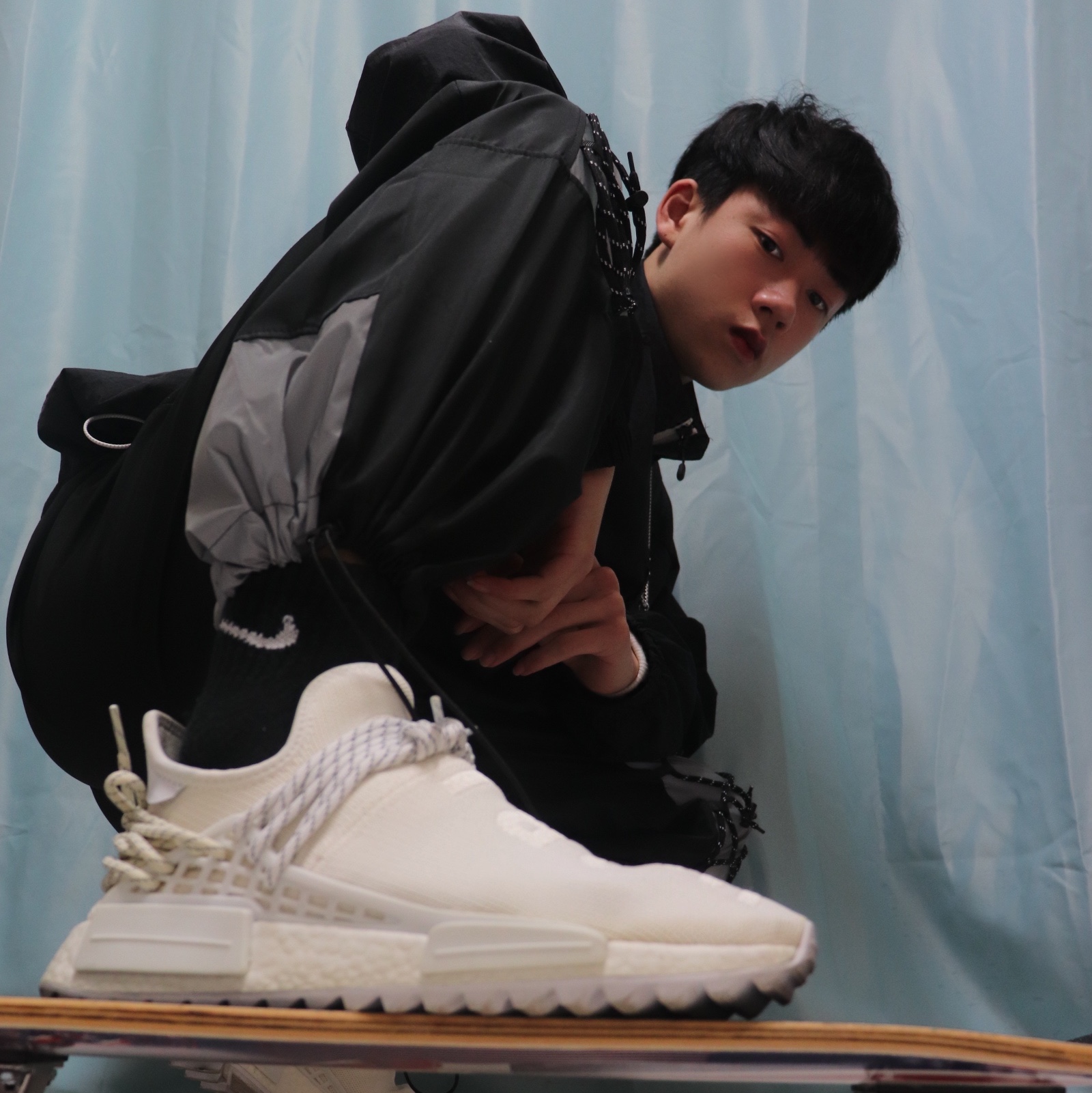 Adidas x Pharrell Williams Hu NMD Blank Canvas 착용 스타일