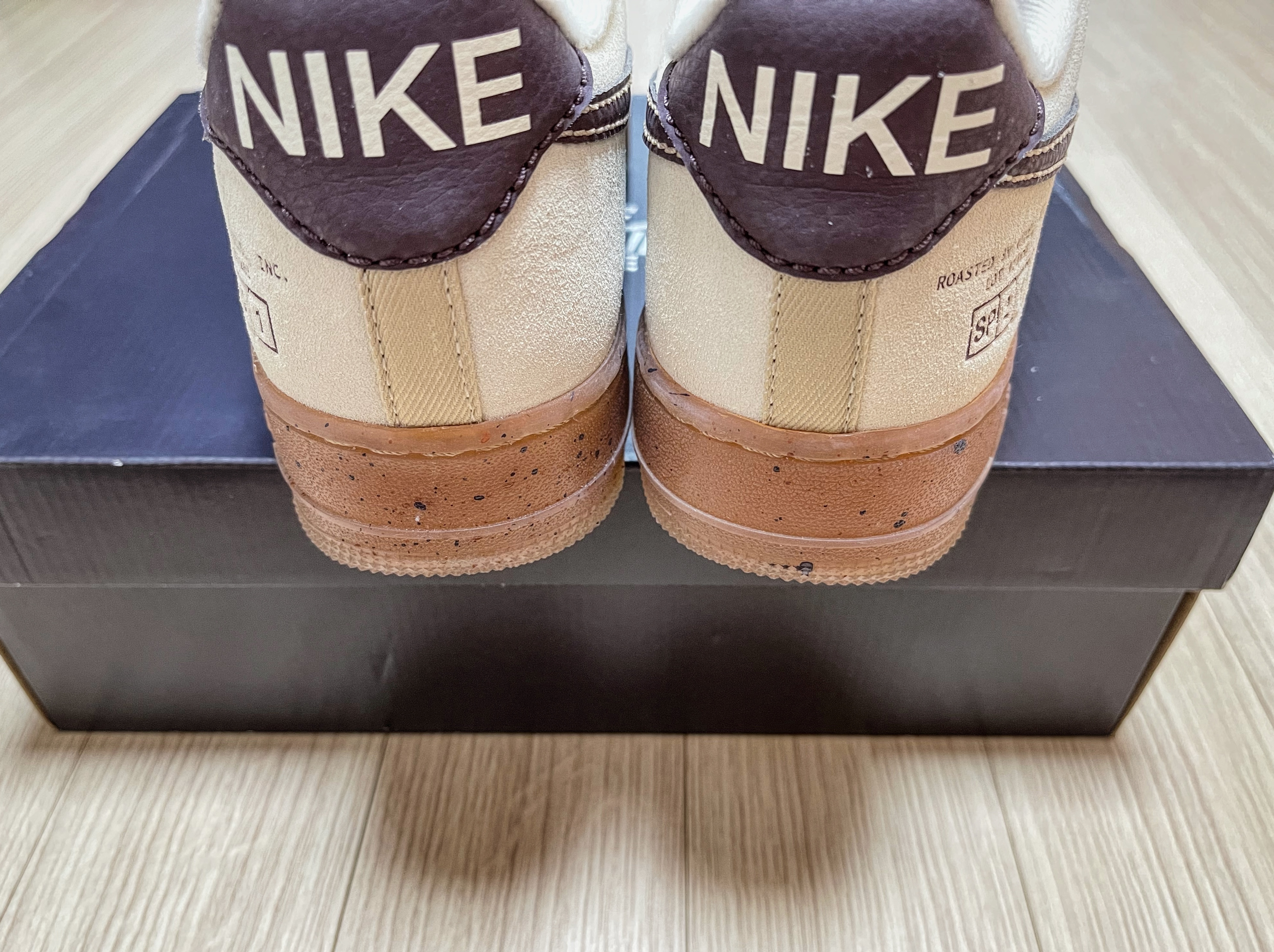Nike Air Force 1 '07 LV8 Coffee 착용 스타일 - 2