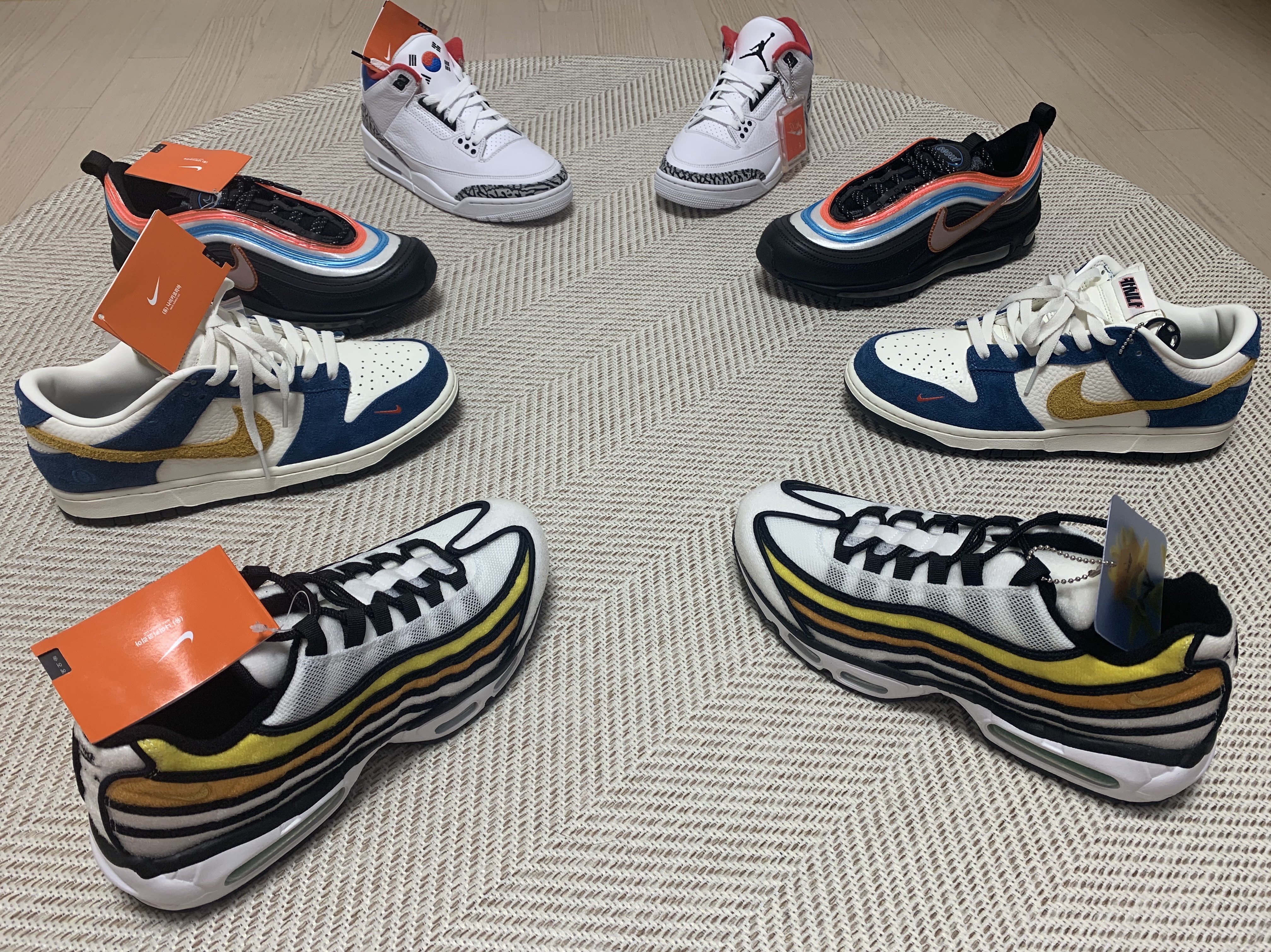 (W) Jordan 3 Retro Seoul, Nike Air Max 97 Neon Seoul 착용 스타일