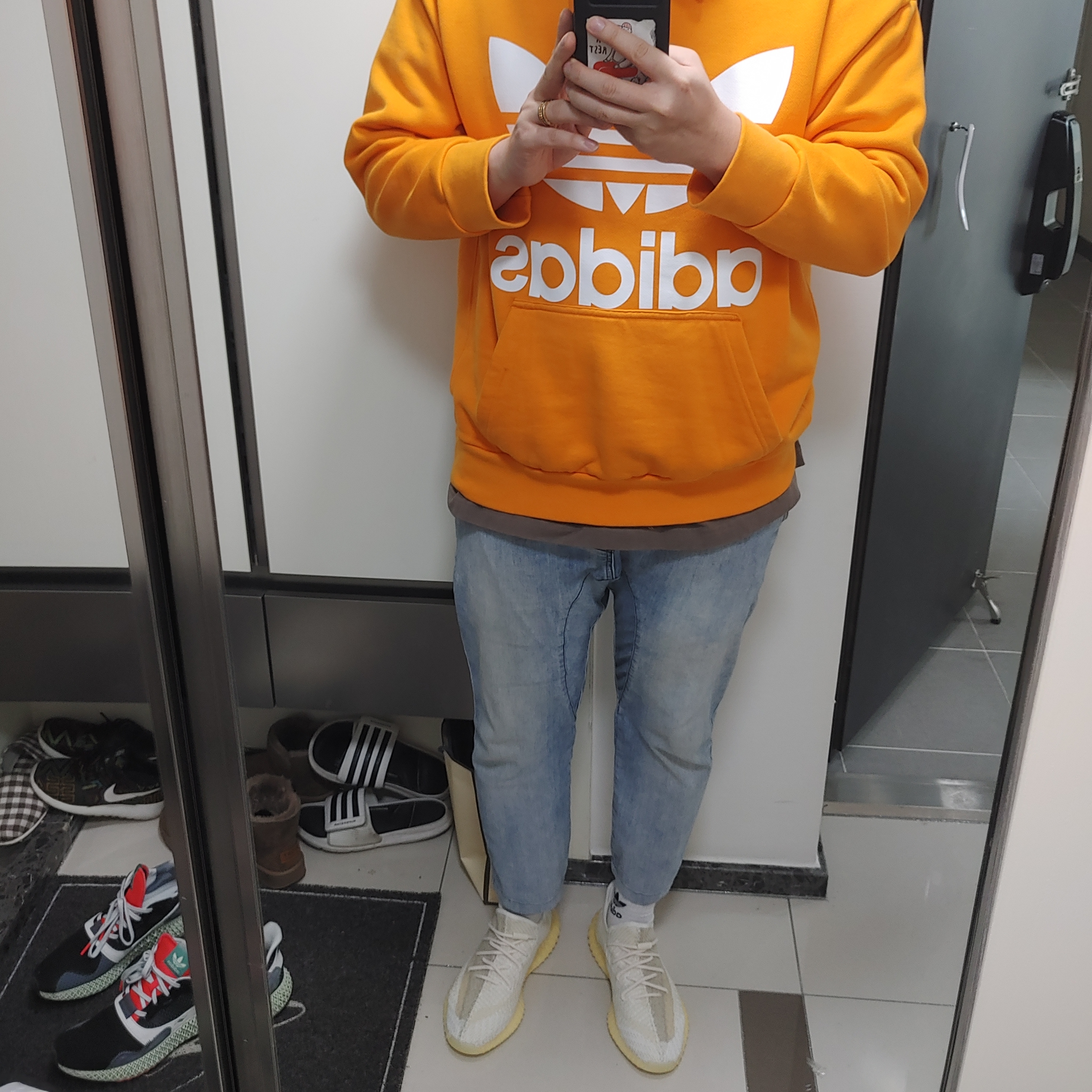Adidas Yeezy Boost 350 V2 Natural 착용 스타일