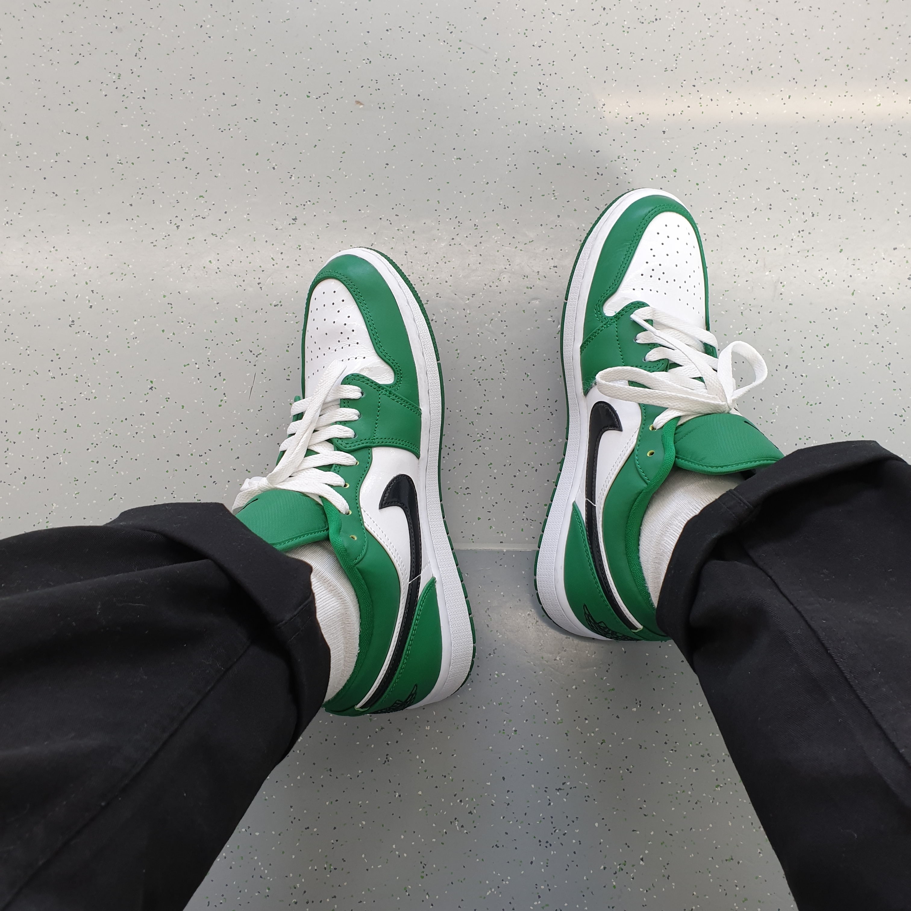 Jordan 1 Low Pine Green 착용 스타일