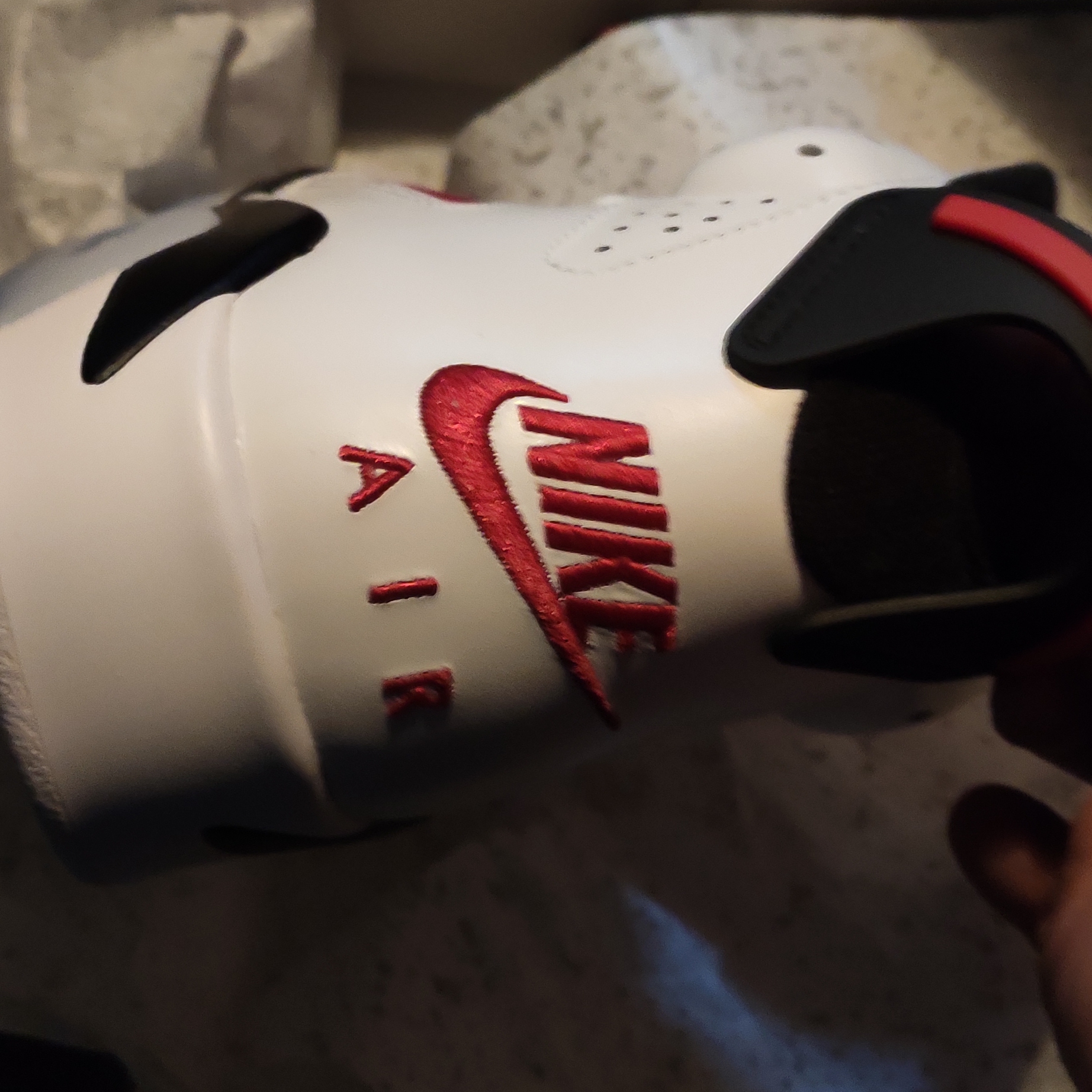 Jordan 6 Retro Carmine 2021 착용 스타일 - 2