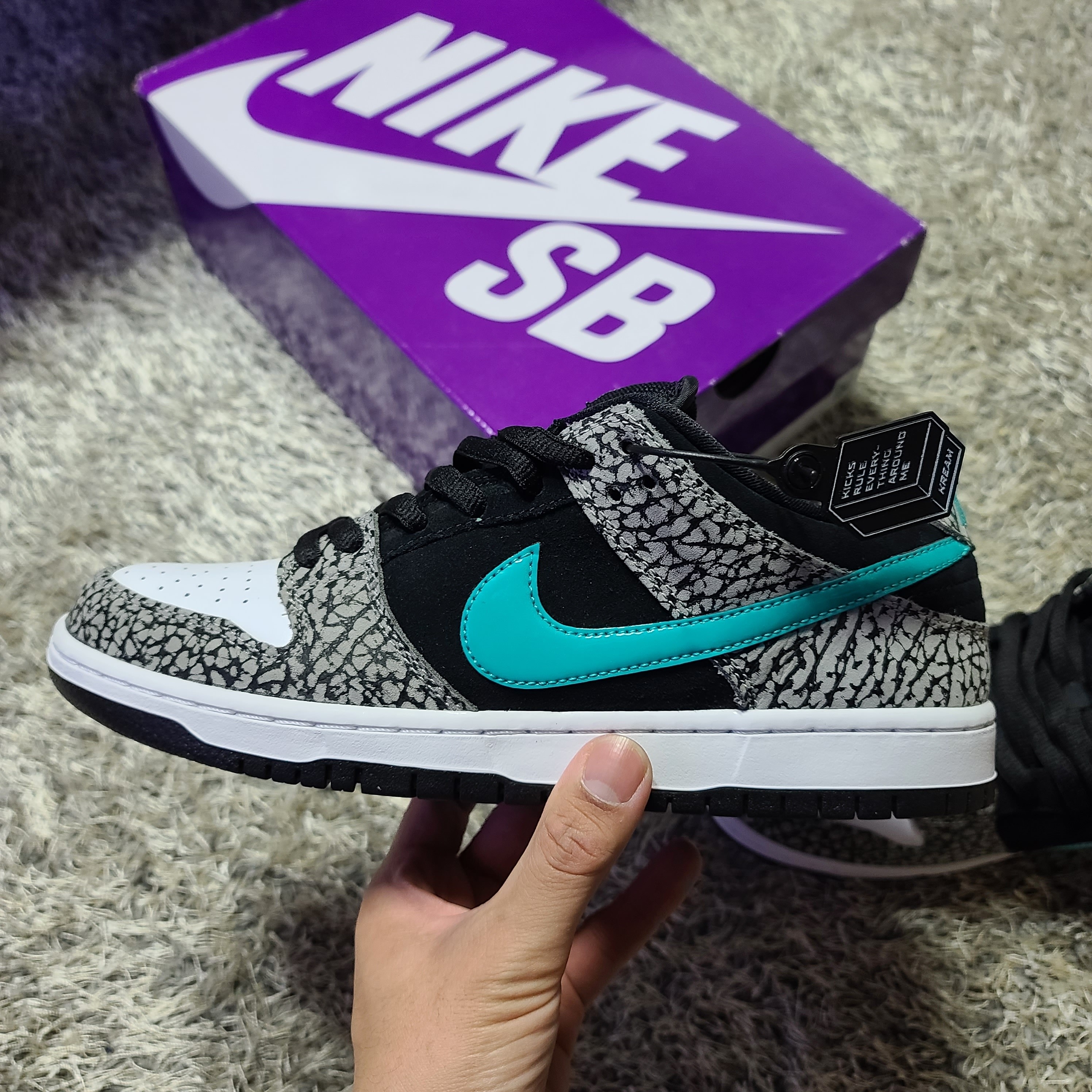 Nike SB Dunk Low Pro Clear Jade 착용 스타일 - 1