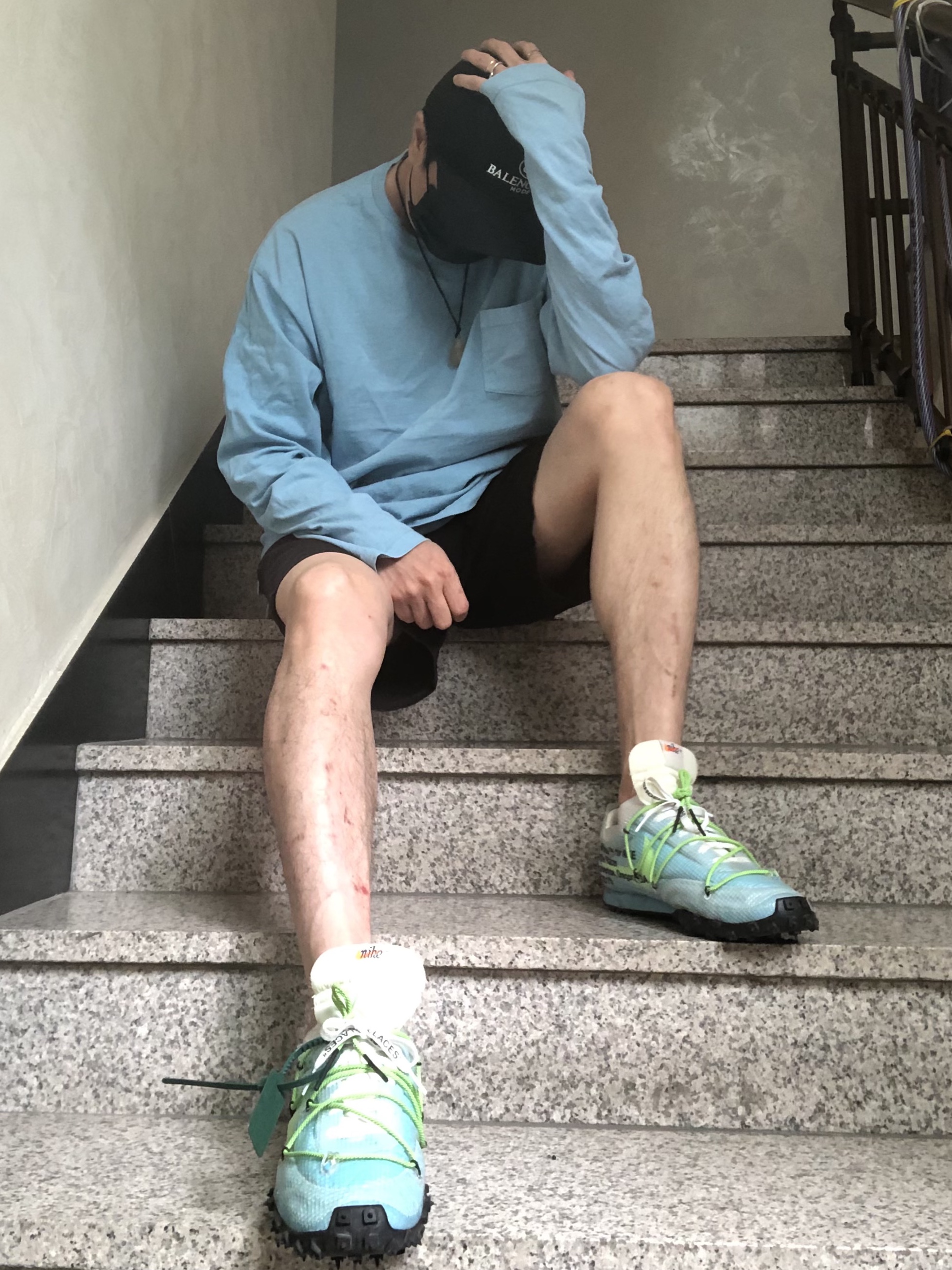 (W) Nike x Off-White Waffle Racer Vivid Sky 착용 스타일 - 2