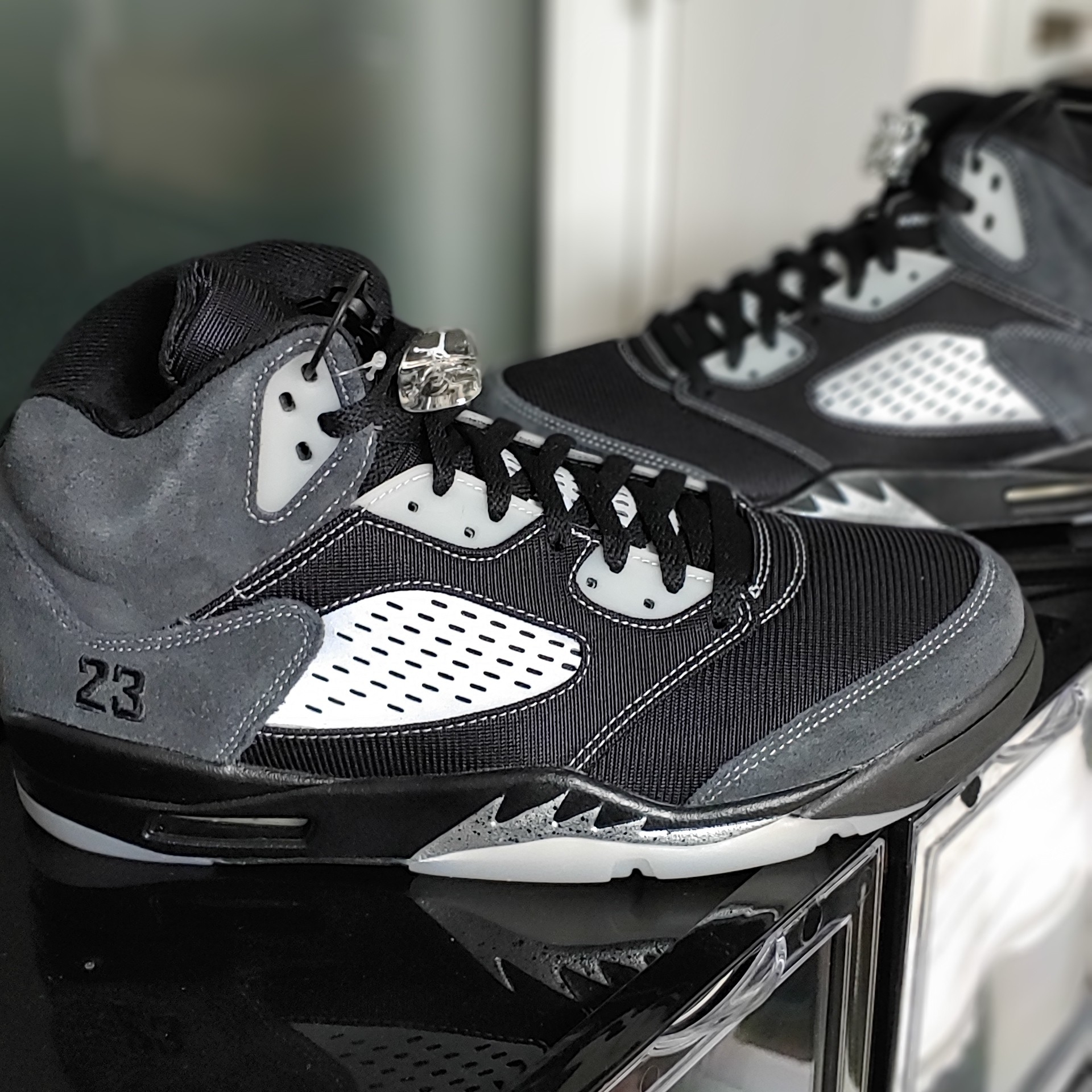 Jordan 5 Retro Anthracite 착용 스타일 - 1