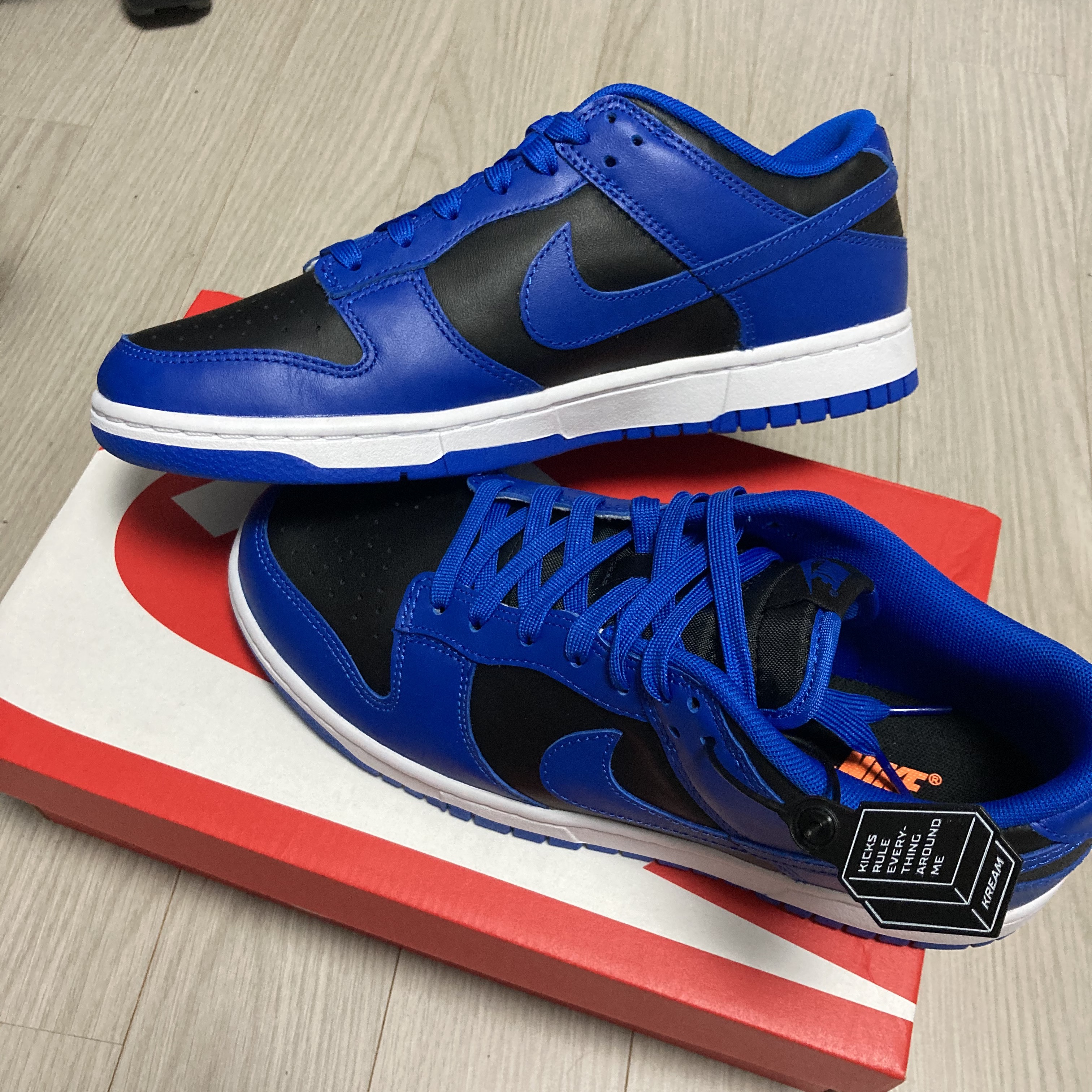 Nike Dunk Low Retro Hyper Cobalt 착용 스타일