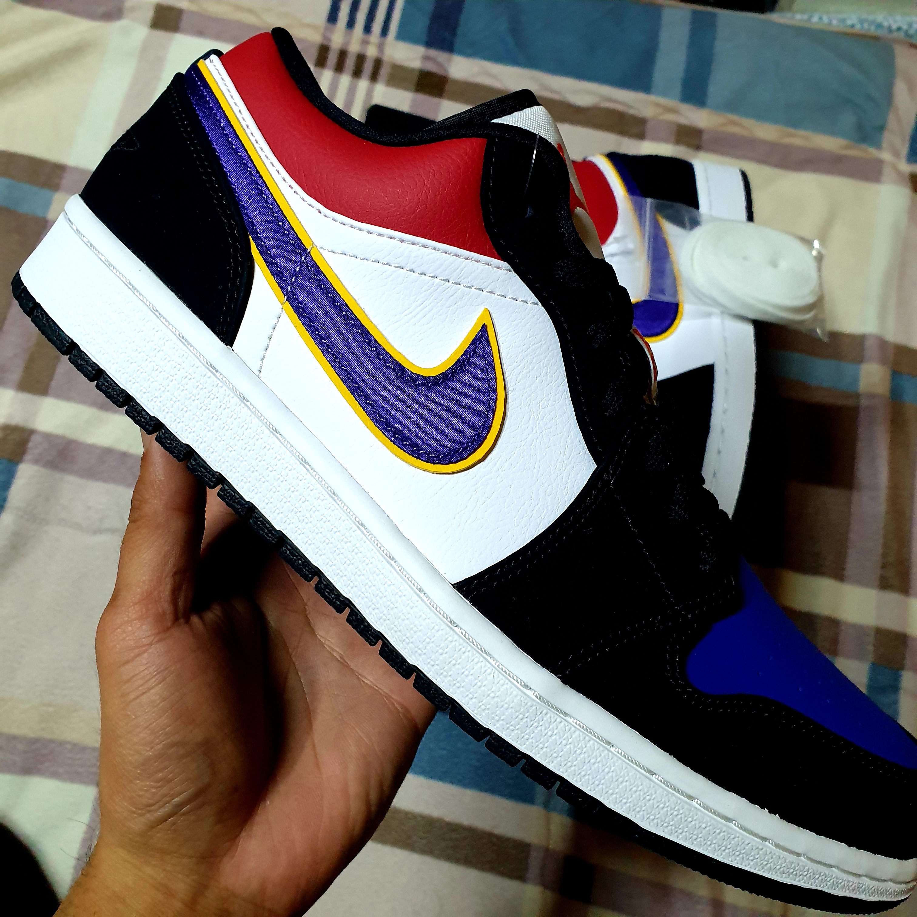 Jordan 1 Low Lakers Top 3 착용 스타일 - 2