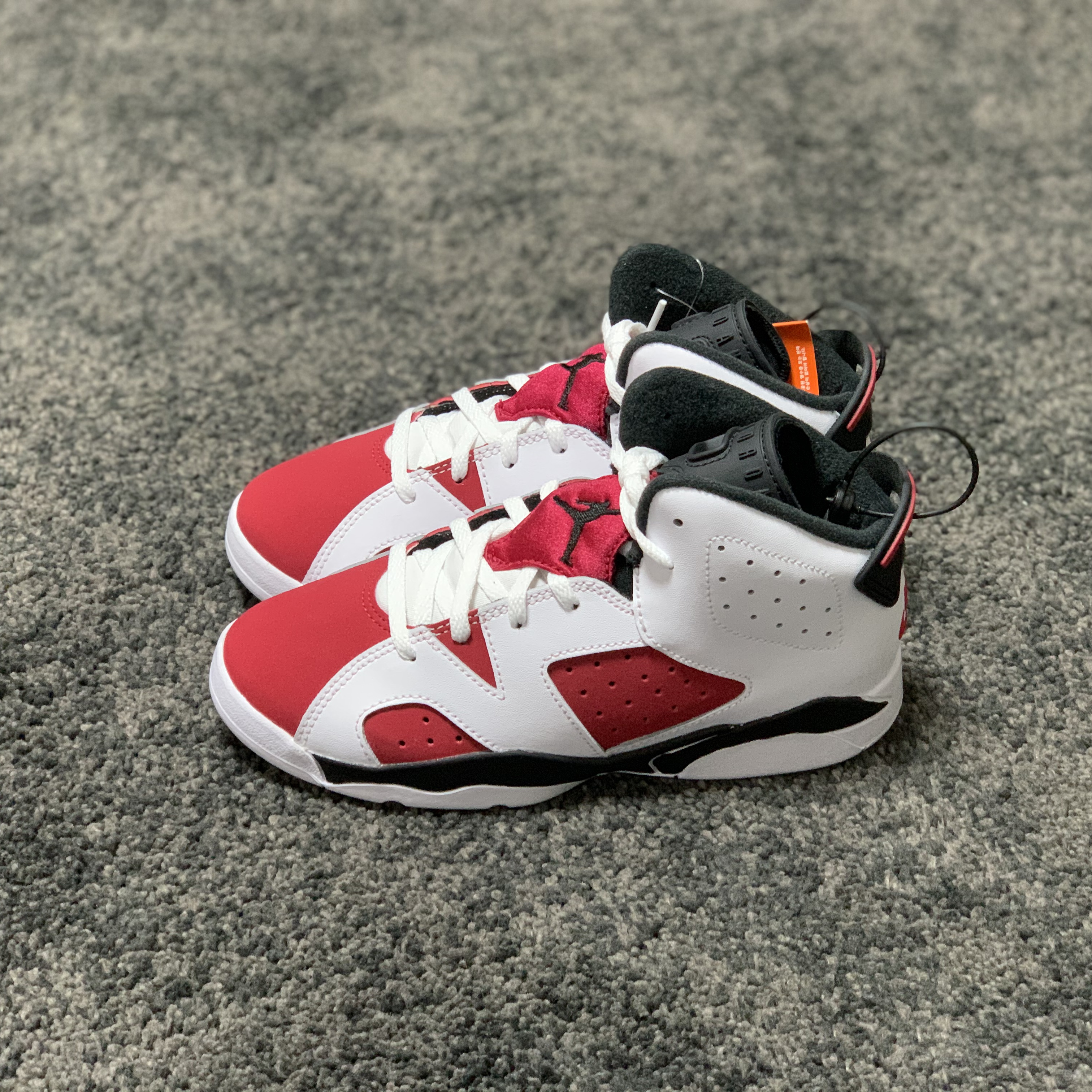 (PS) Jordan 6 Retro Carmine 2021, (PS) Nike Air More Uptempo Rayguns 착용 스타일 - 1