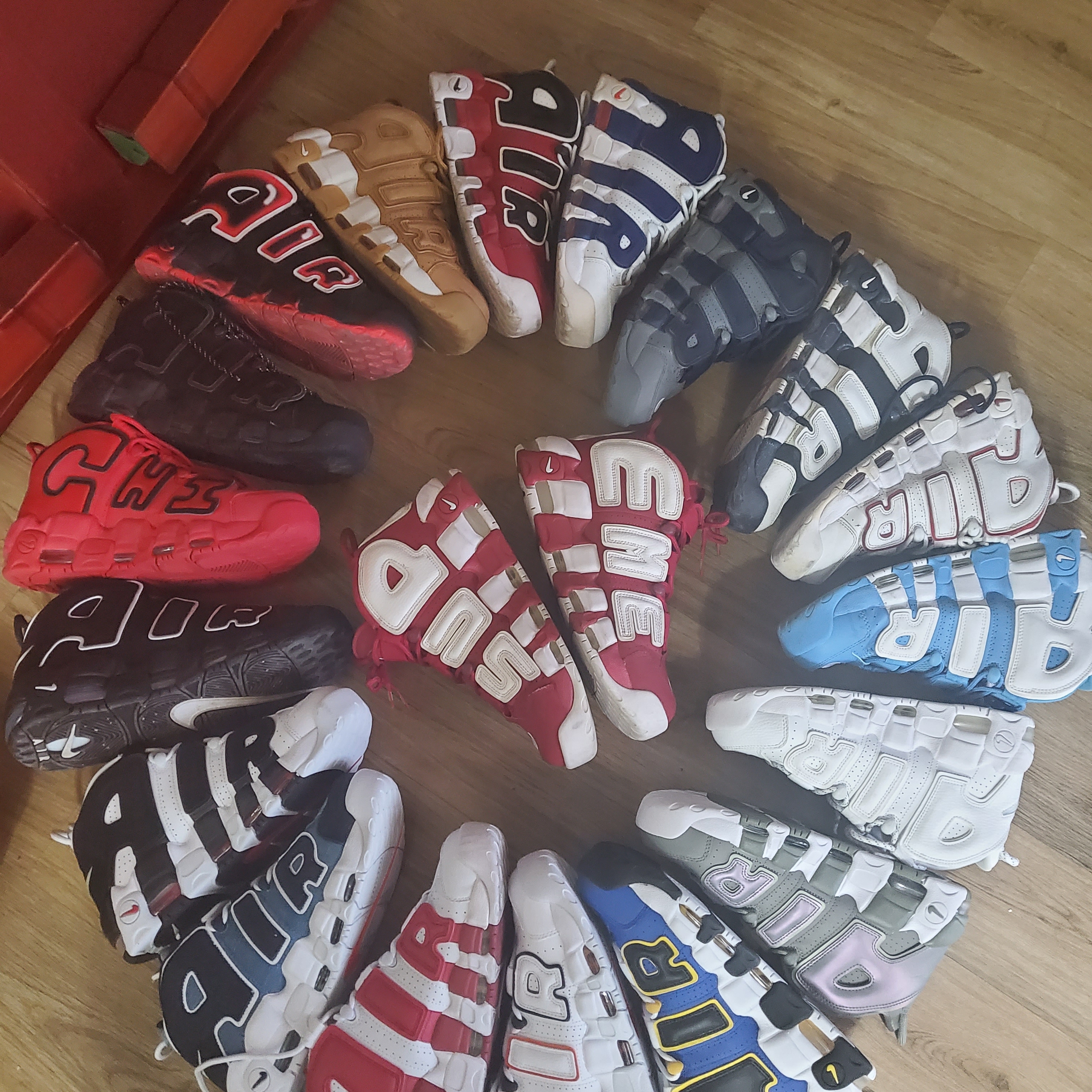 Nike x Supreme Air More Uptempo Suptempo Red 착용 스타일