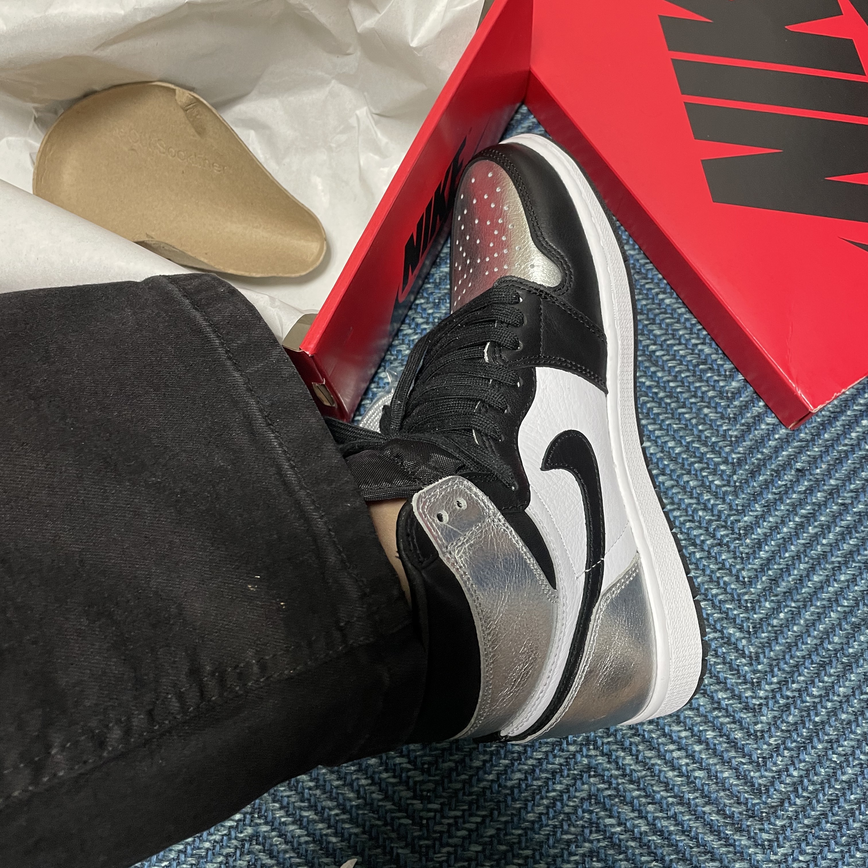 (W) Jordan 1 Retro High OG Silver Toe 착용 스타일 - 3