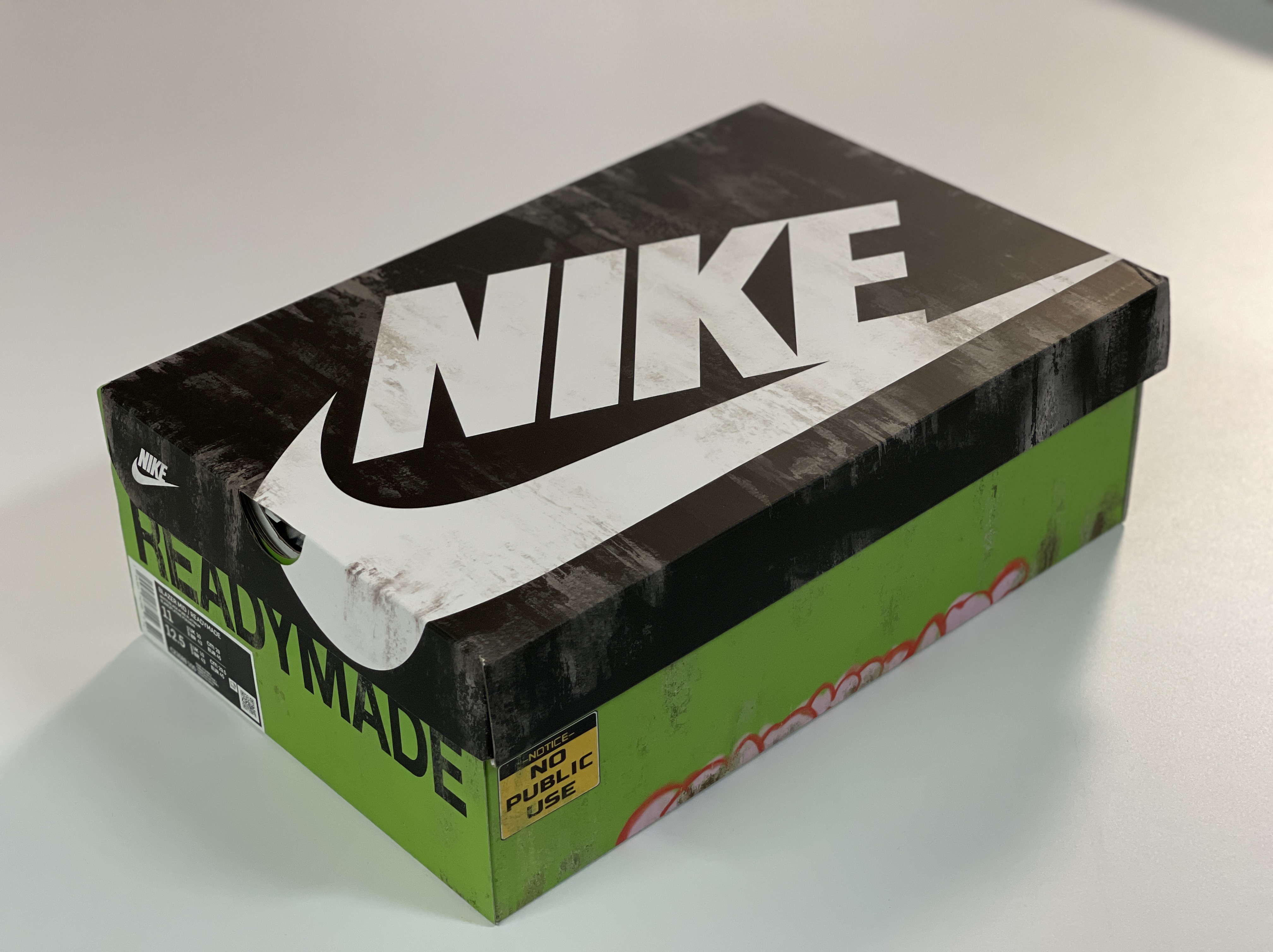 Nike x Readymade Blazer Mid White 착용 스타일 - 1