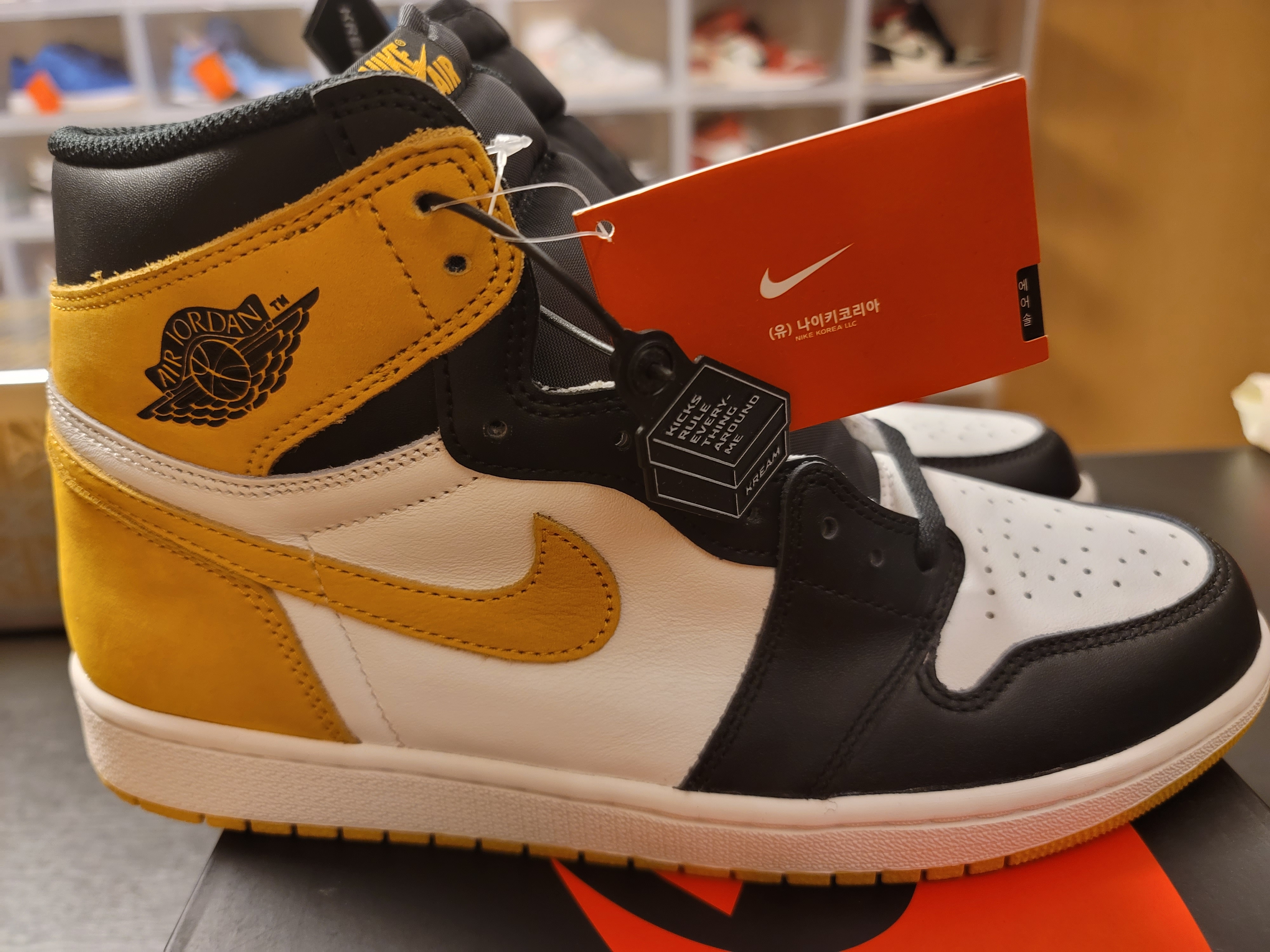 Jordan 1 Retro High Yellow Ochre 착용 스타일 - 2
