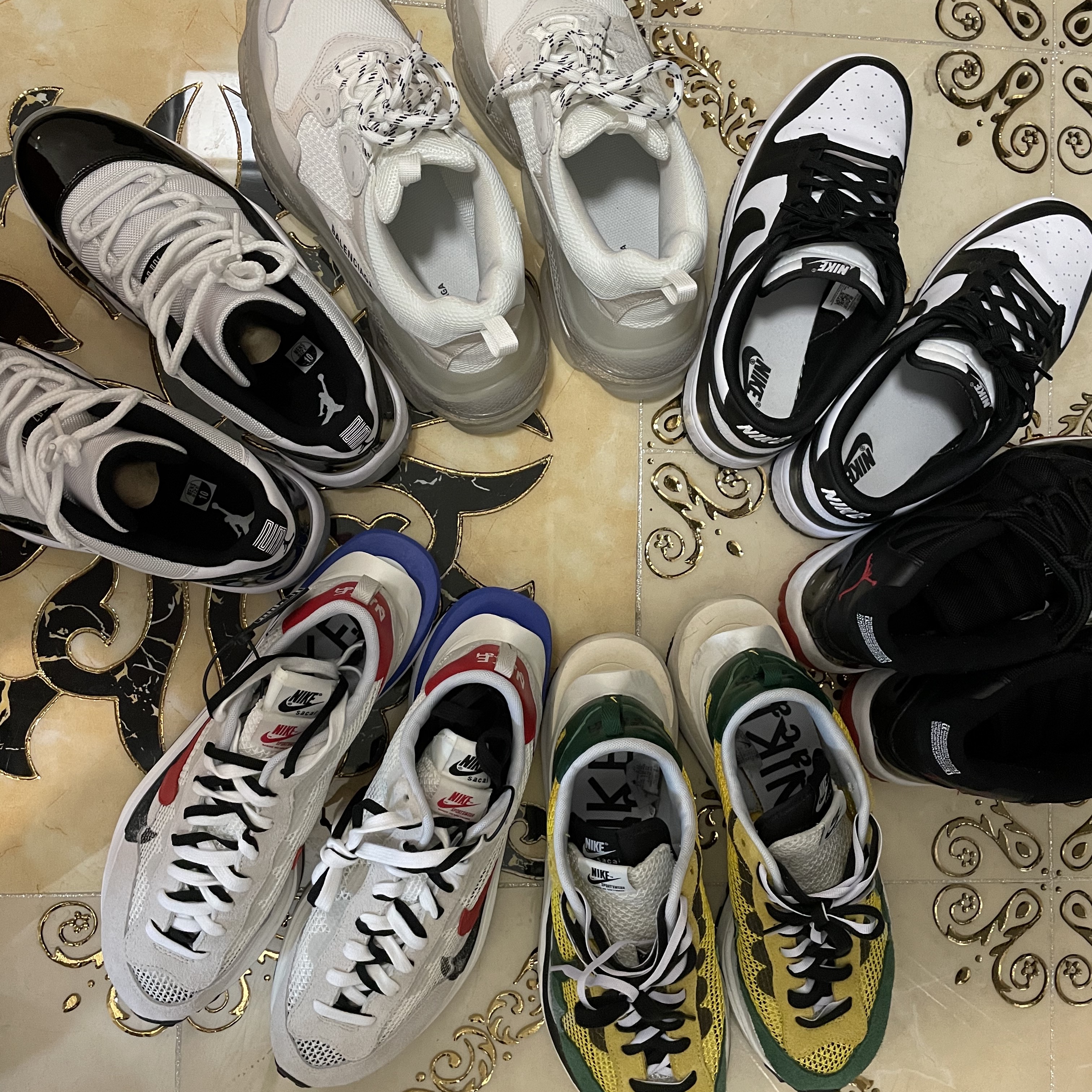 Nike x Sacai VaporWaffle Tour Yellow & Gorge Green Sail, Nike x Sacai VaporWaffle Royal Fuchsia 착용 스타일