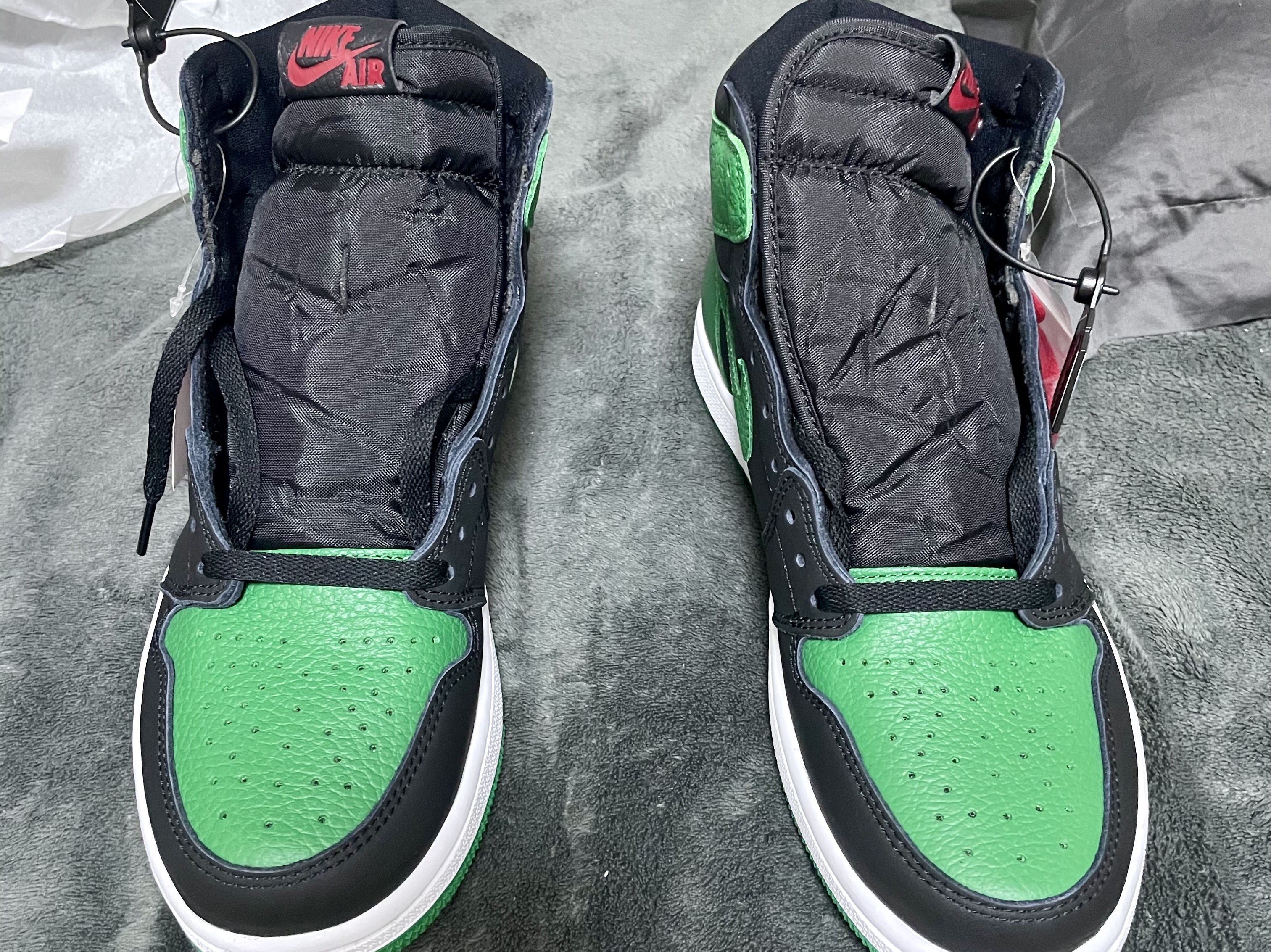Jordan 1 Retro High OG Pine Green Black 착용 스타일 - 3