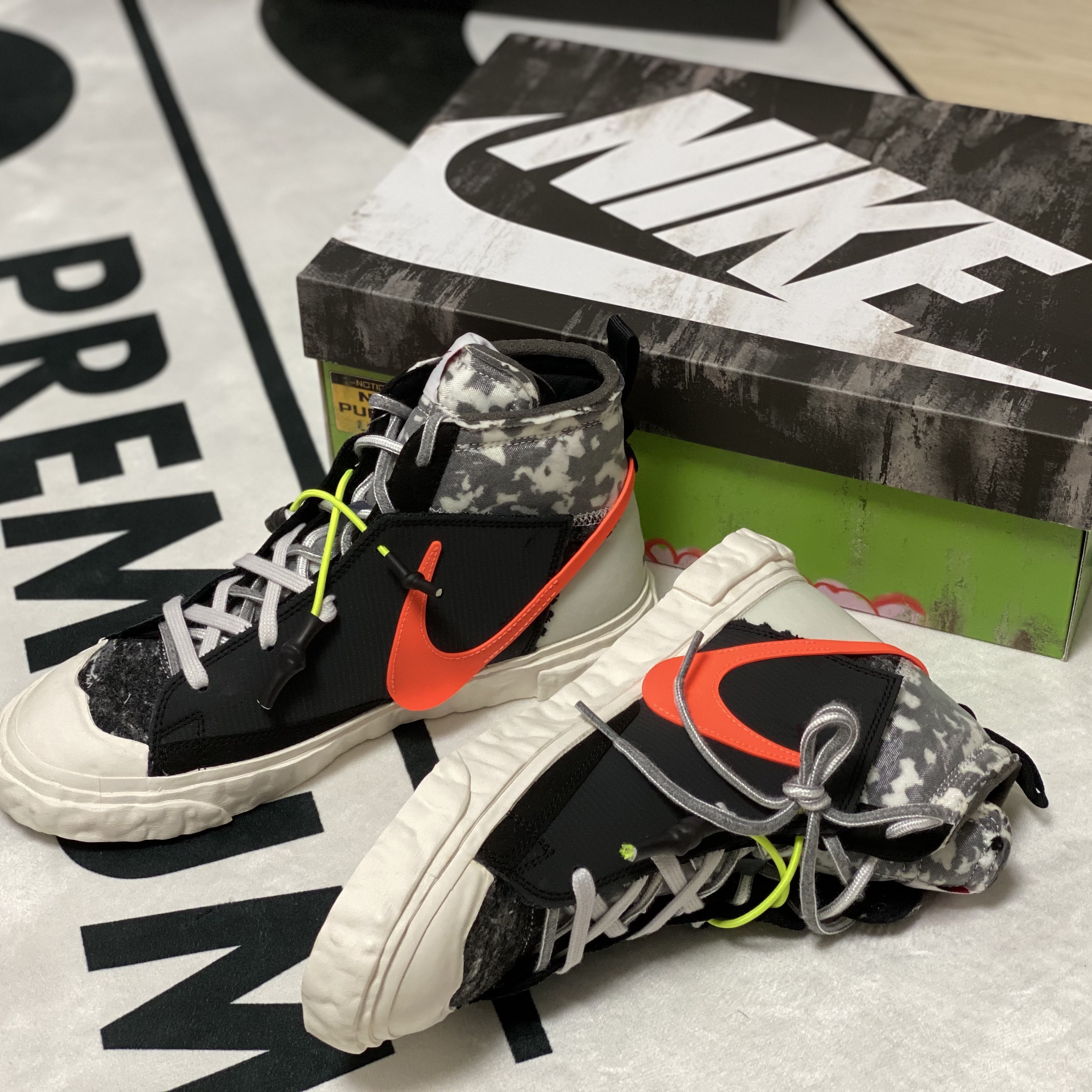 Nike x Readymade Blazer Mid Black 착용 스타일 - 1