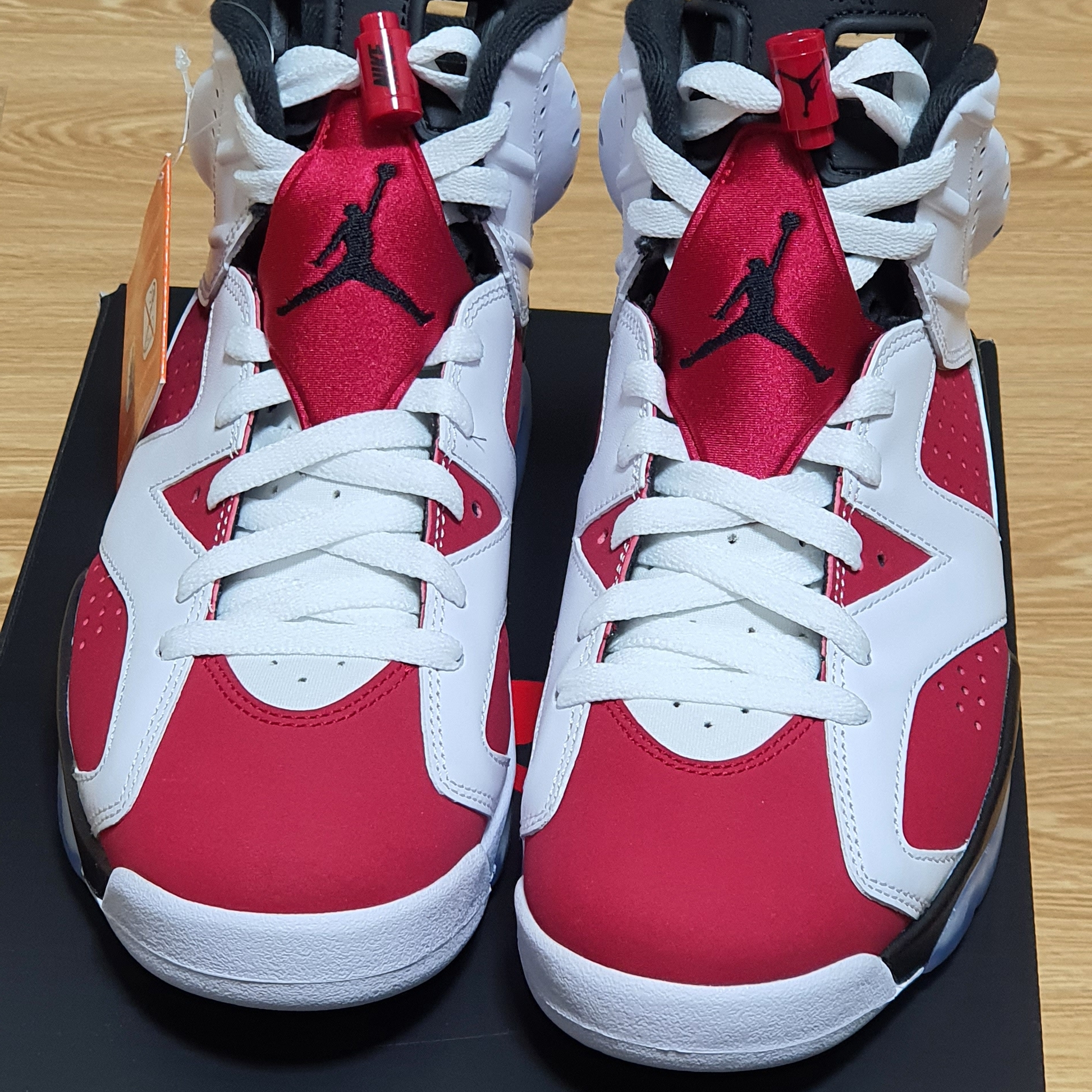 Jordan 6 Retro Carmine 2021, Jordan 4 Retro Taupe Haze 착용 스타일 - 2
