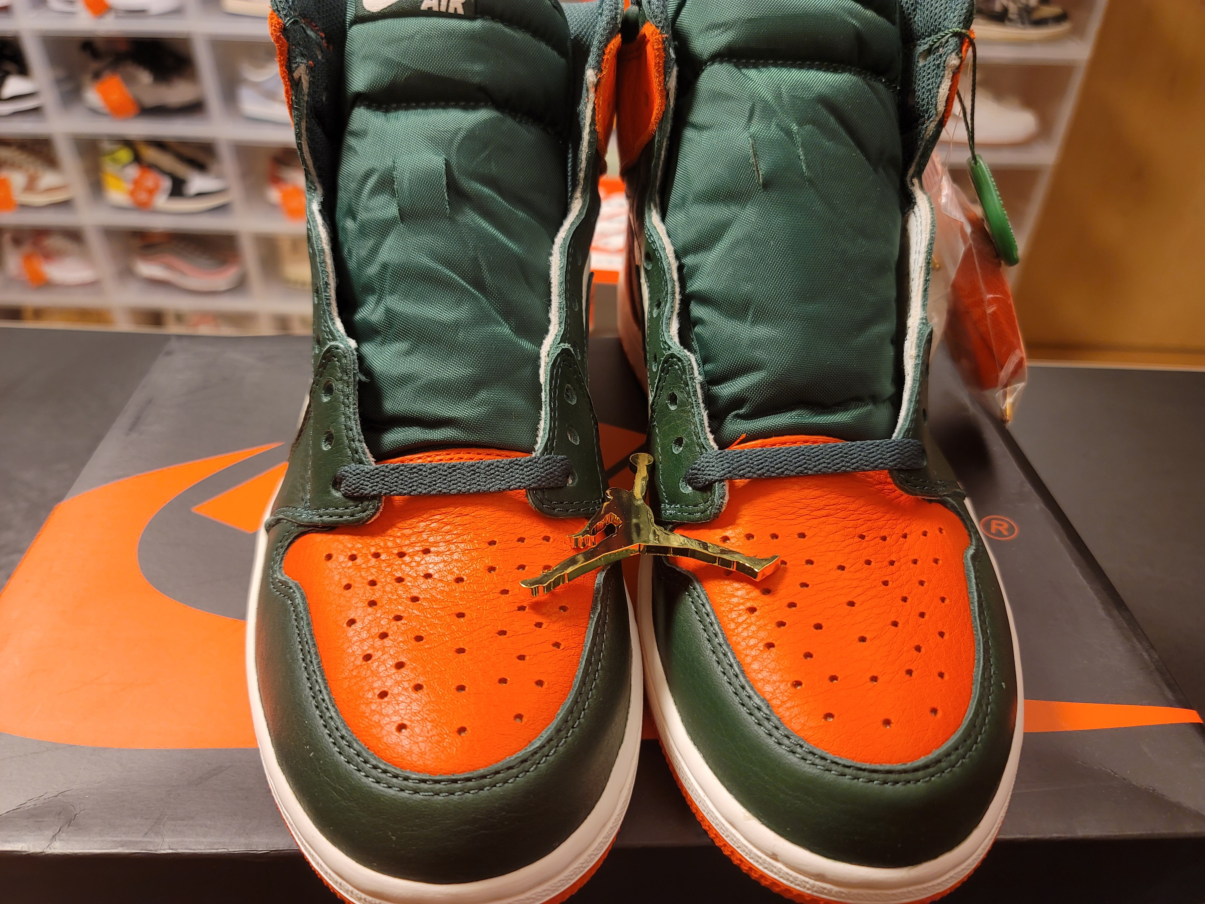 Jordan 1 x SoleFly Retro High OG Art Basel 착용 스타일 - 1