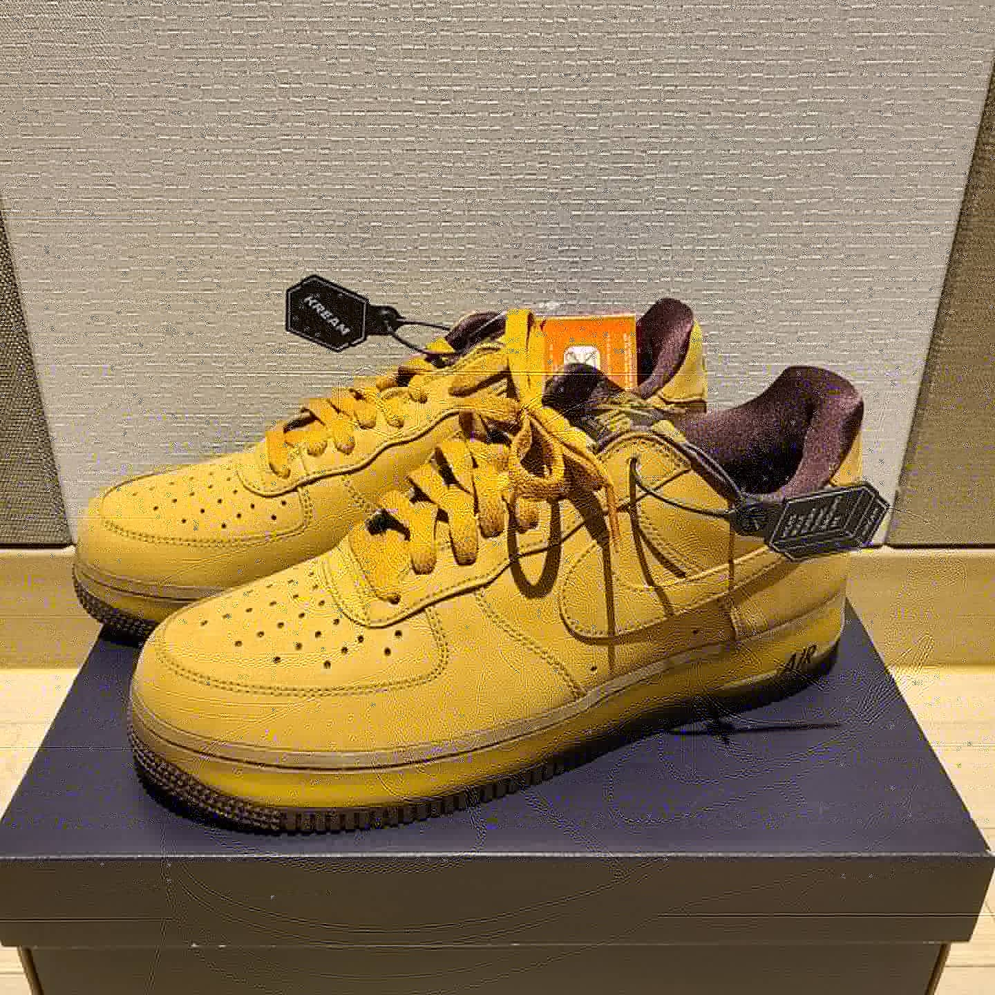 Nike Air Force 1 Low Retro SP Wheat Mocha 착용 스타일 - 2