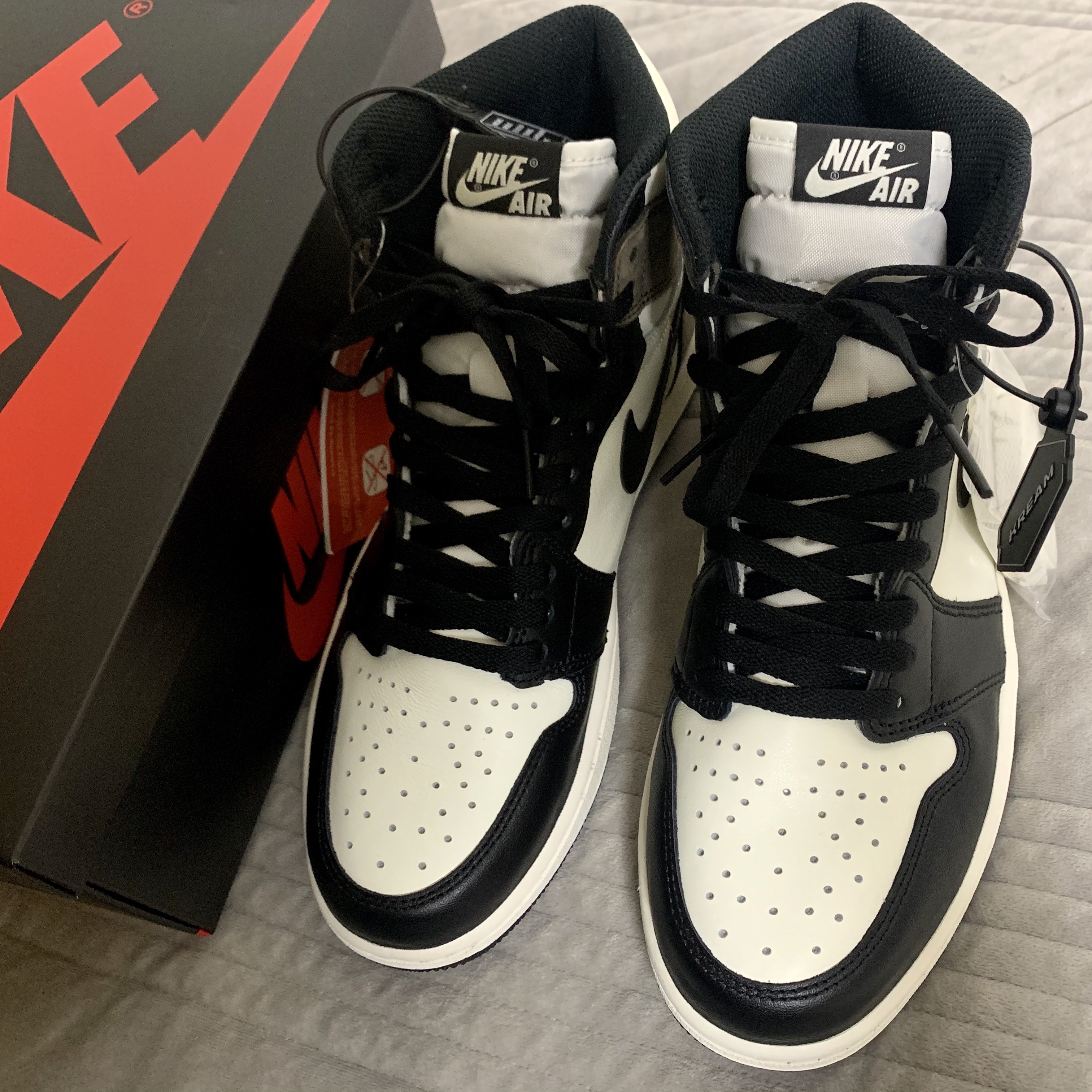 Jordan 1 Retro High OG Black Mocha 착용 스타일