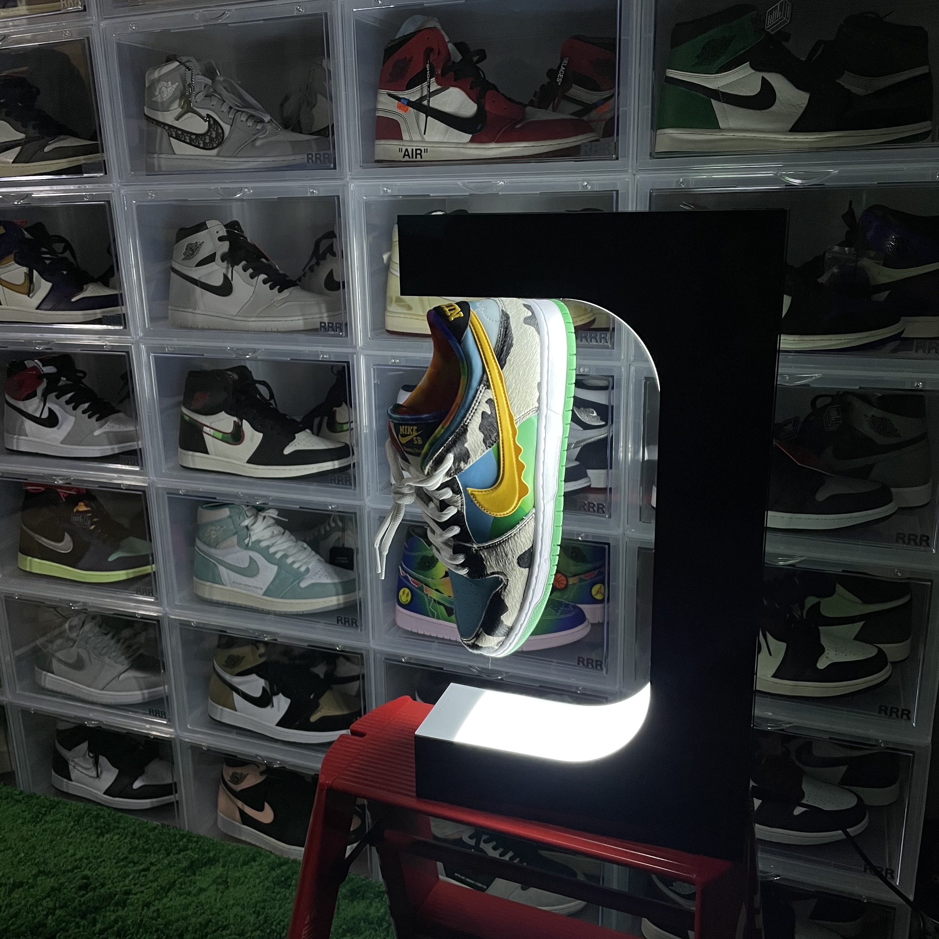 Nike x Ben & Jerry's SB Dunk Low Chunky Dunky, Jordan 1 x Dior High OG 착용 스타일