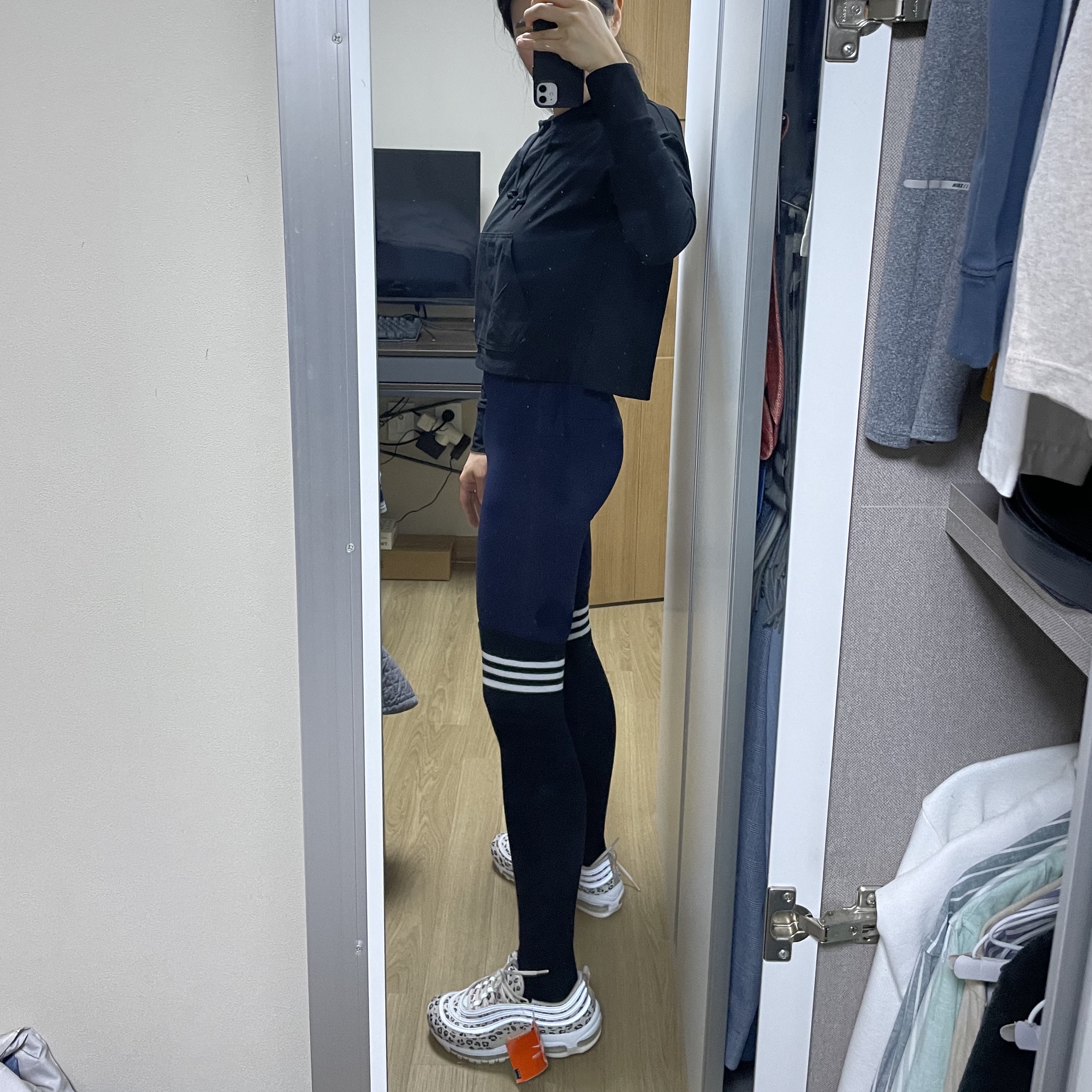 (W) Nike Air Max 97 SE Leopard 착용 스타일 - 1