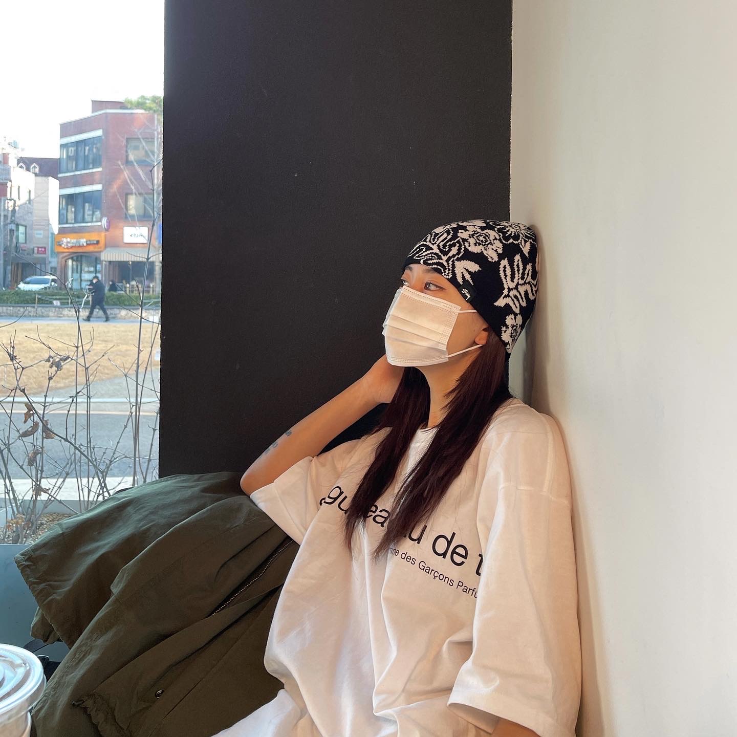 Stussy x CDG Laguna Beach T-Shirt White 착용 스타일 - 1