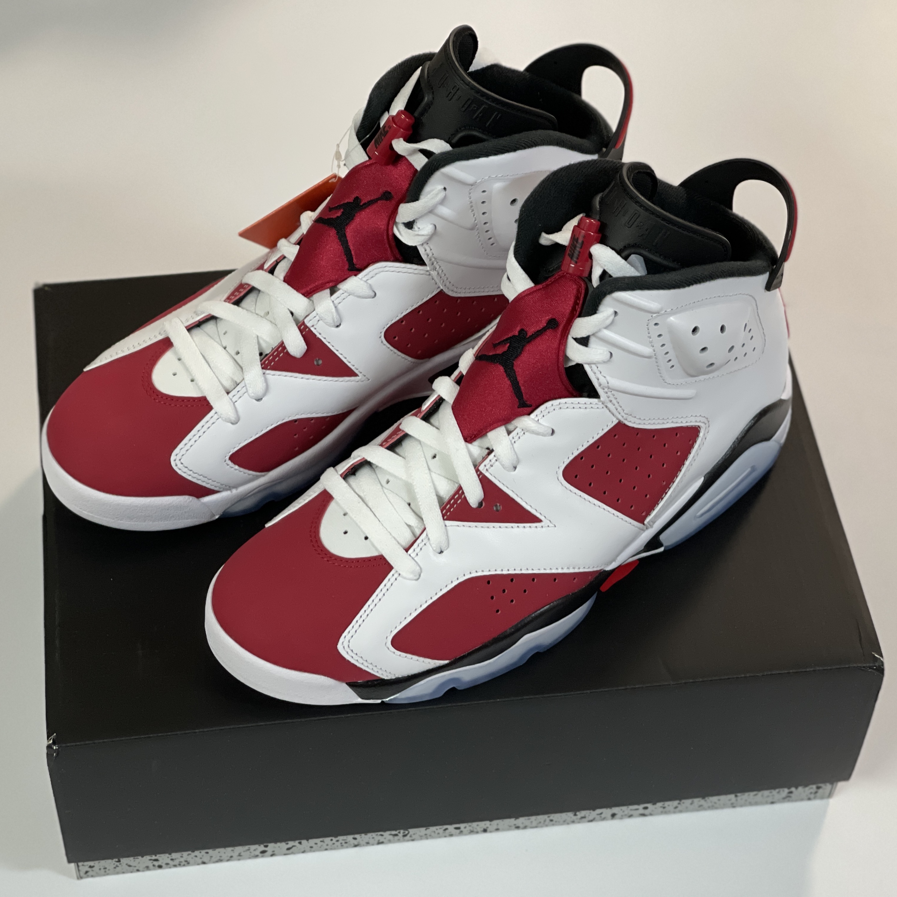 Jordan 6 Retro Carmine 2021 착용 스타일 - 2