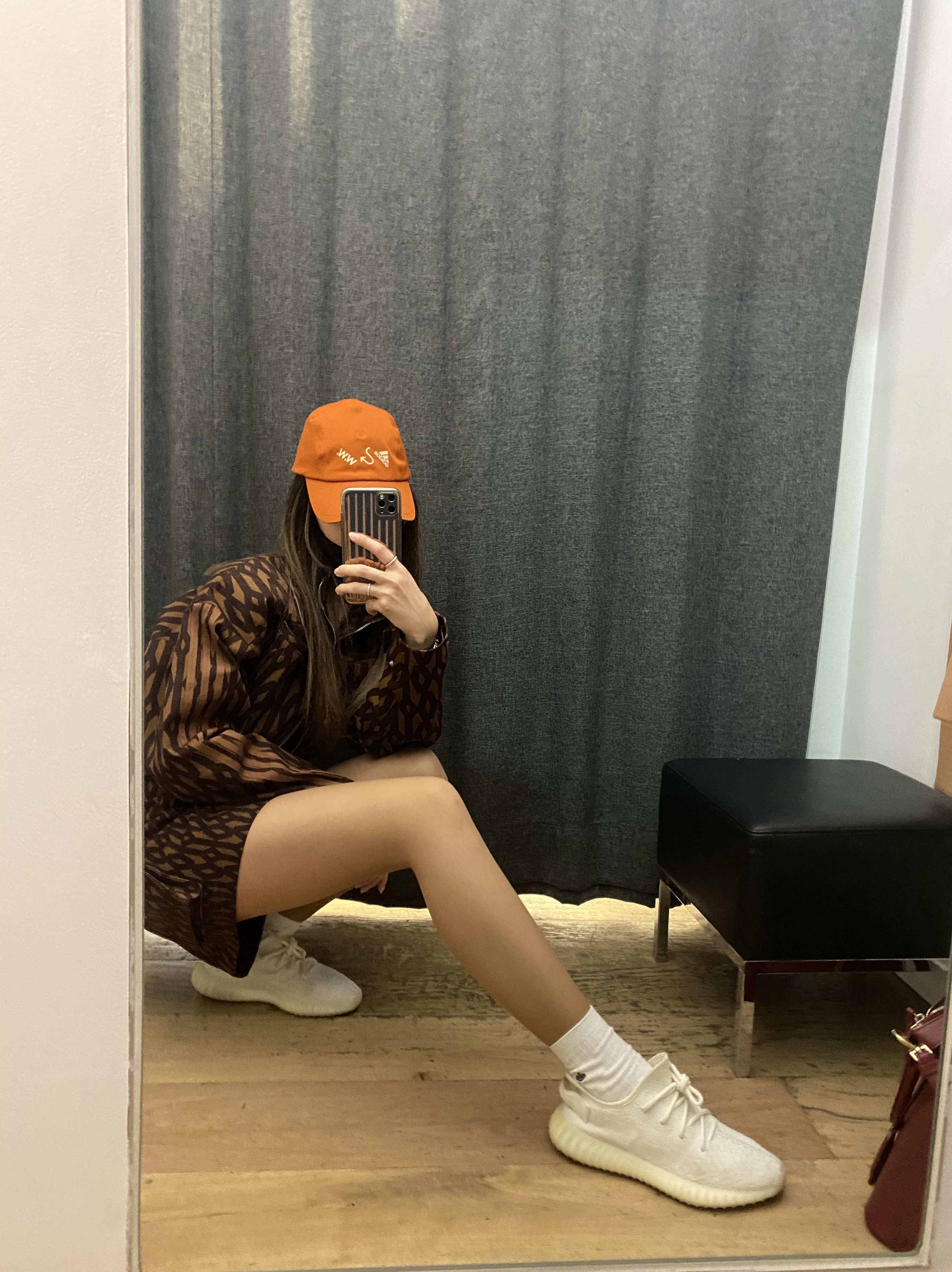 Adidas Yeezy Boost 350 V2 Cream/Triple White 착용 스타일 - 1