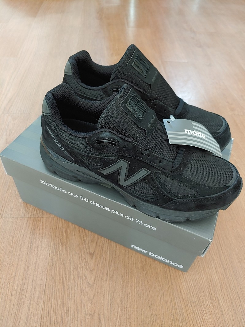 New Balance 990v4 Made in USA Black - D Standard 착용 스타일 - 3