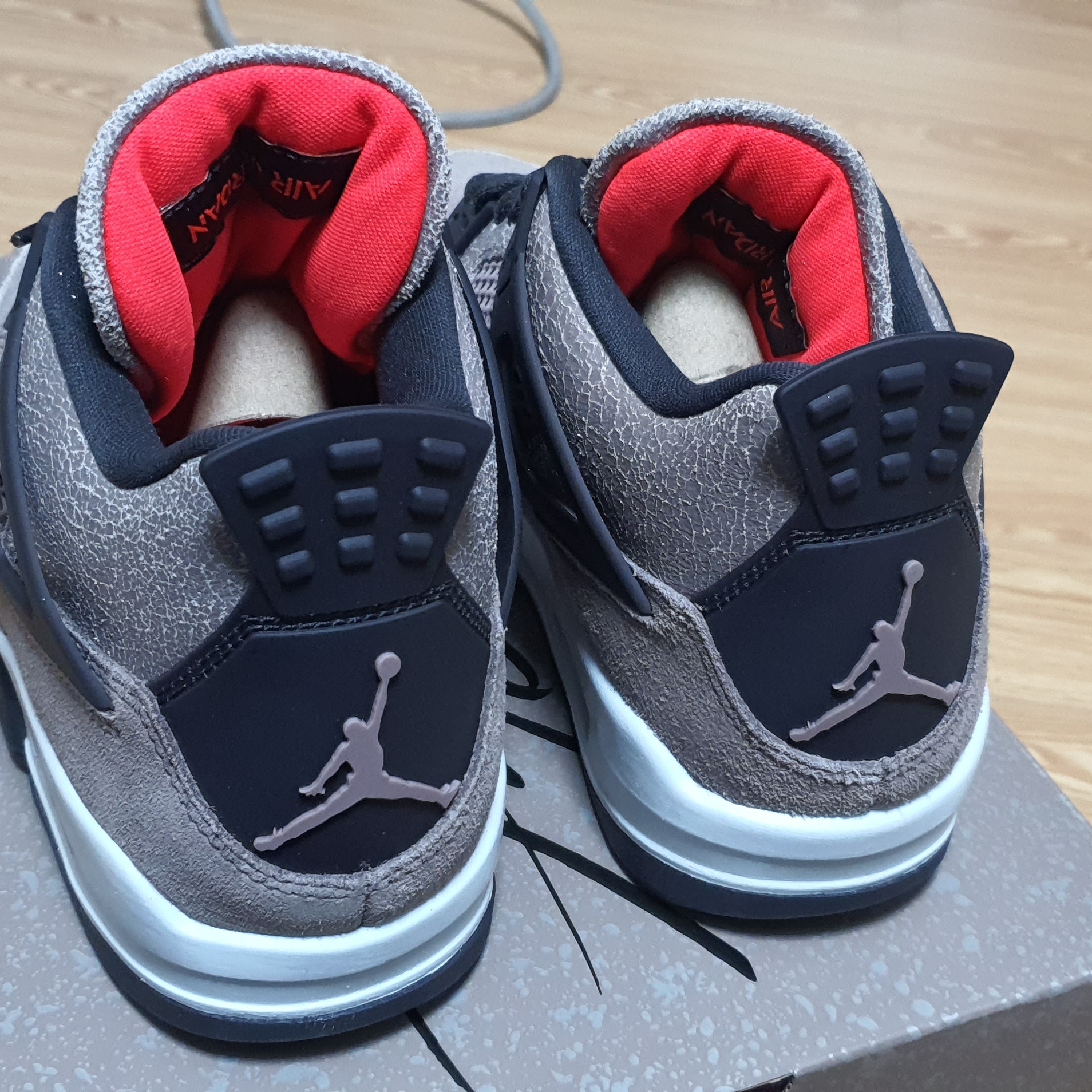 Jordan 4 Retro Taupe Haze 착용 스타일 - 4