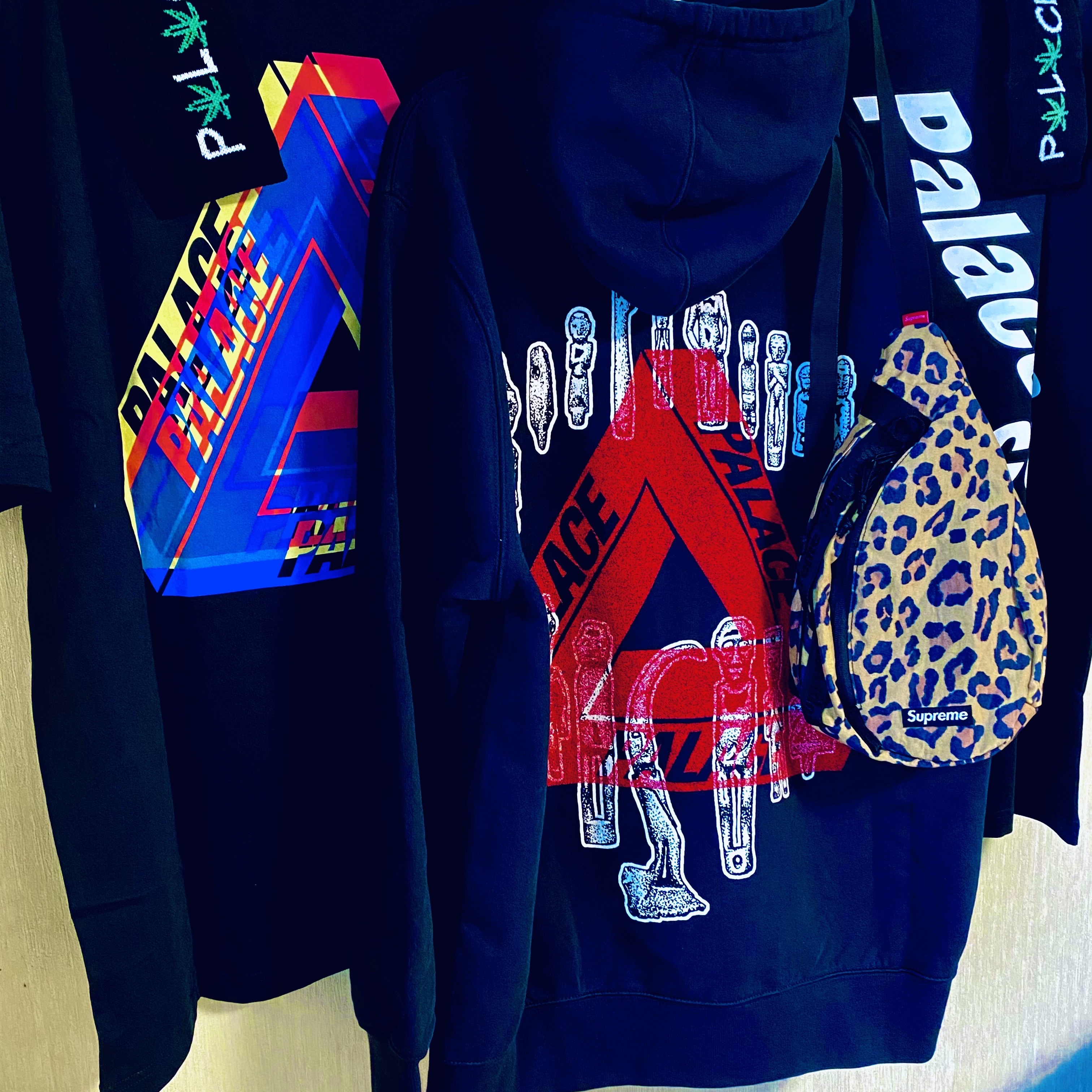 Palace Tri-Ferg Colour Blur T-Shirt Black - 20FW 착용 스타일
