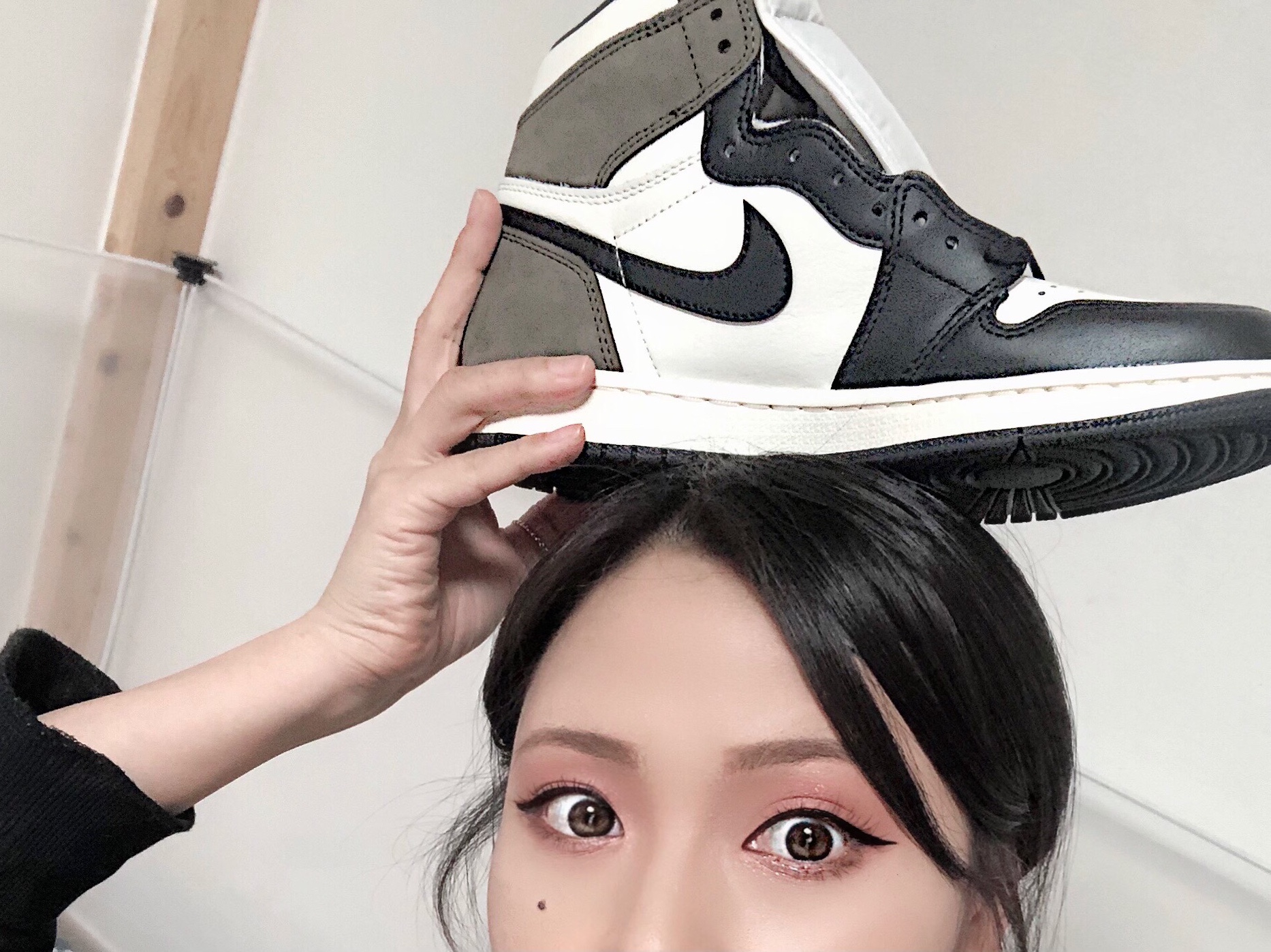 Jordan 1 Retro High OG Black Mocha 착용 스타일