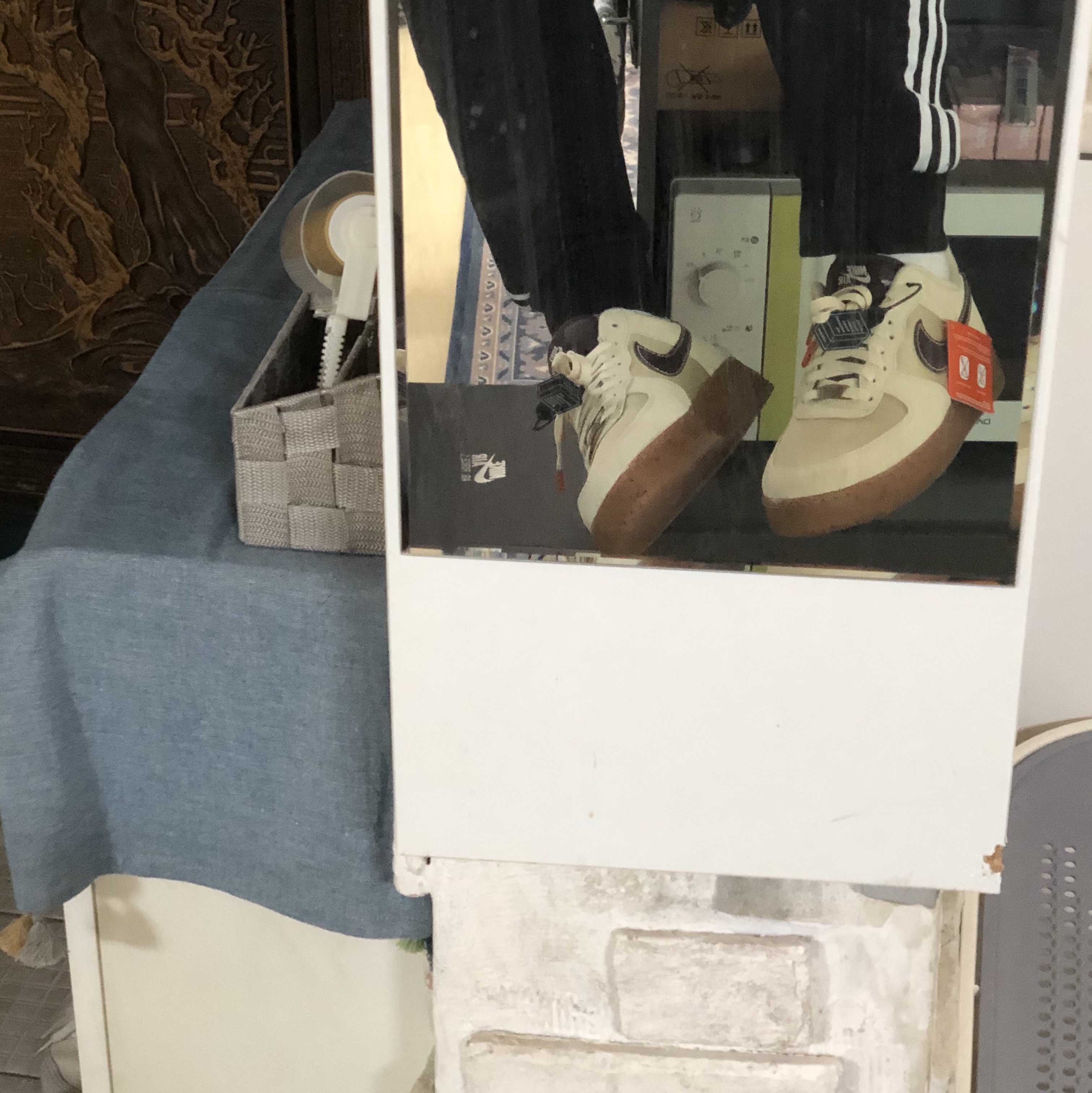 Nike Air Force 1 '07 LV8 Coffee 착용 스타일 - 3