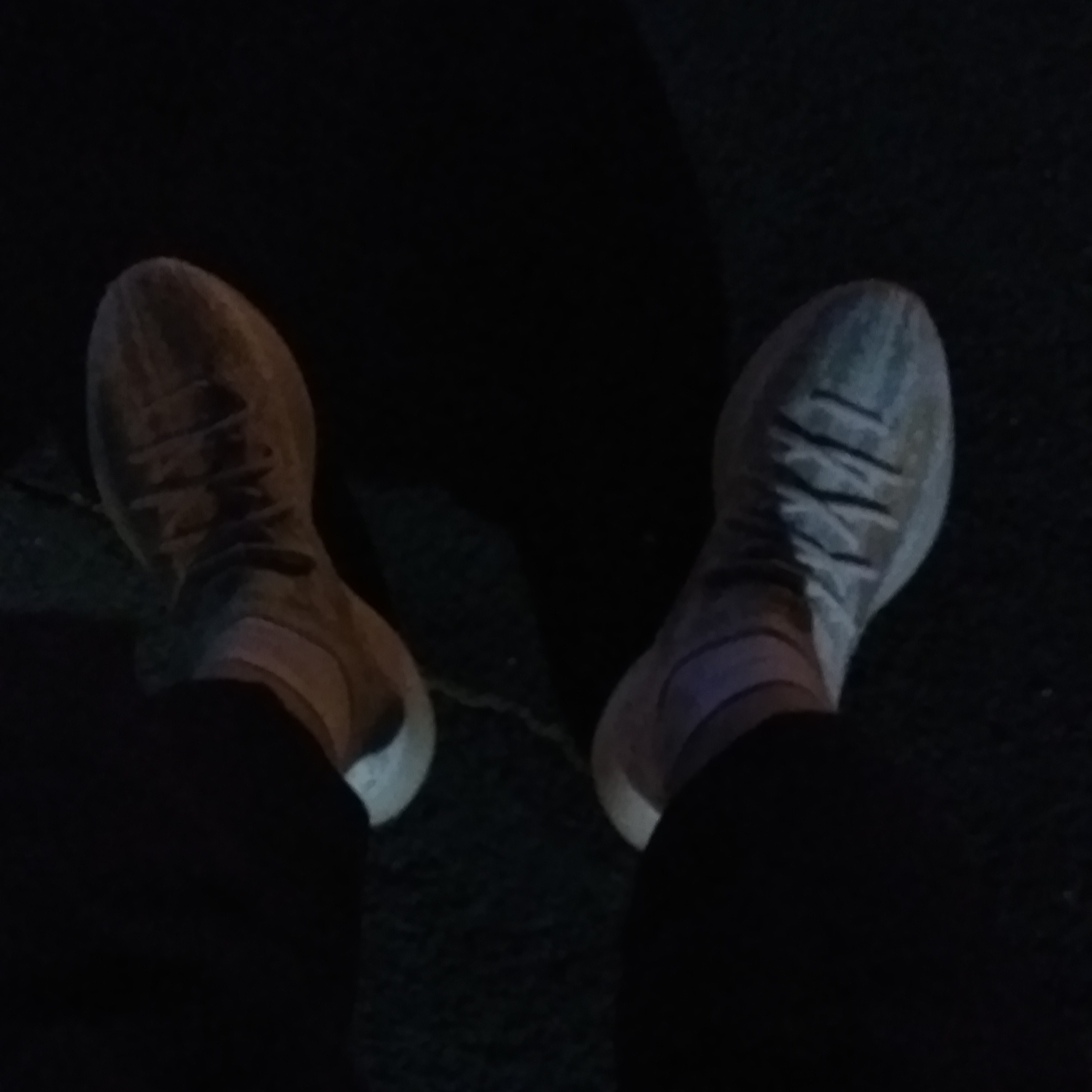 Adidas Yeezy Boost 380 Yecoraite - Reflective 착용 스타일 - 2