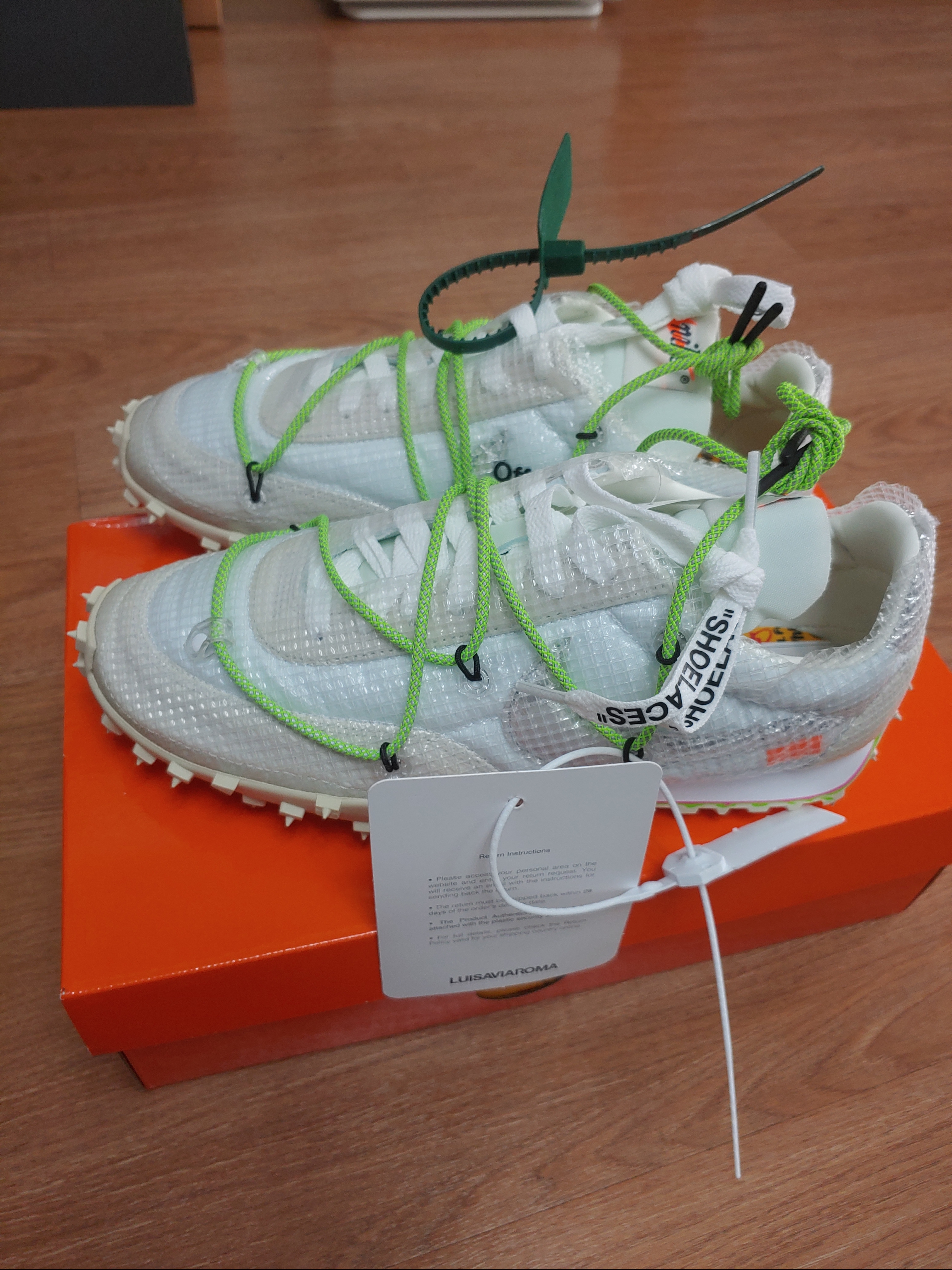 (W) Nike x Off-White Waffle Racer White 착용 스타일 - 1