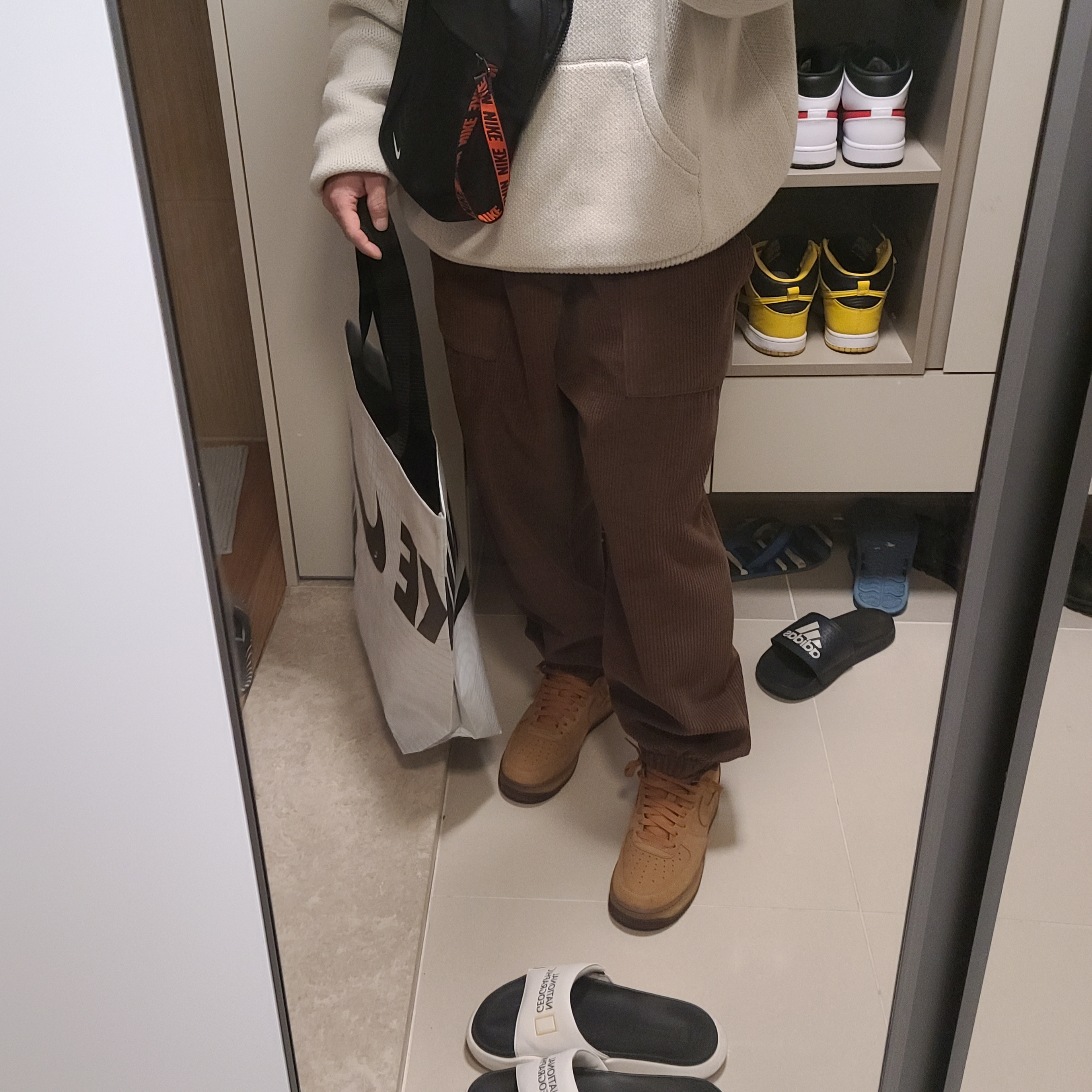 Nike Air Force 1 Low Retro SP Wheat Mocha 착용 스타일