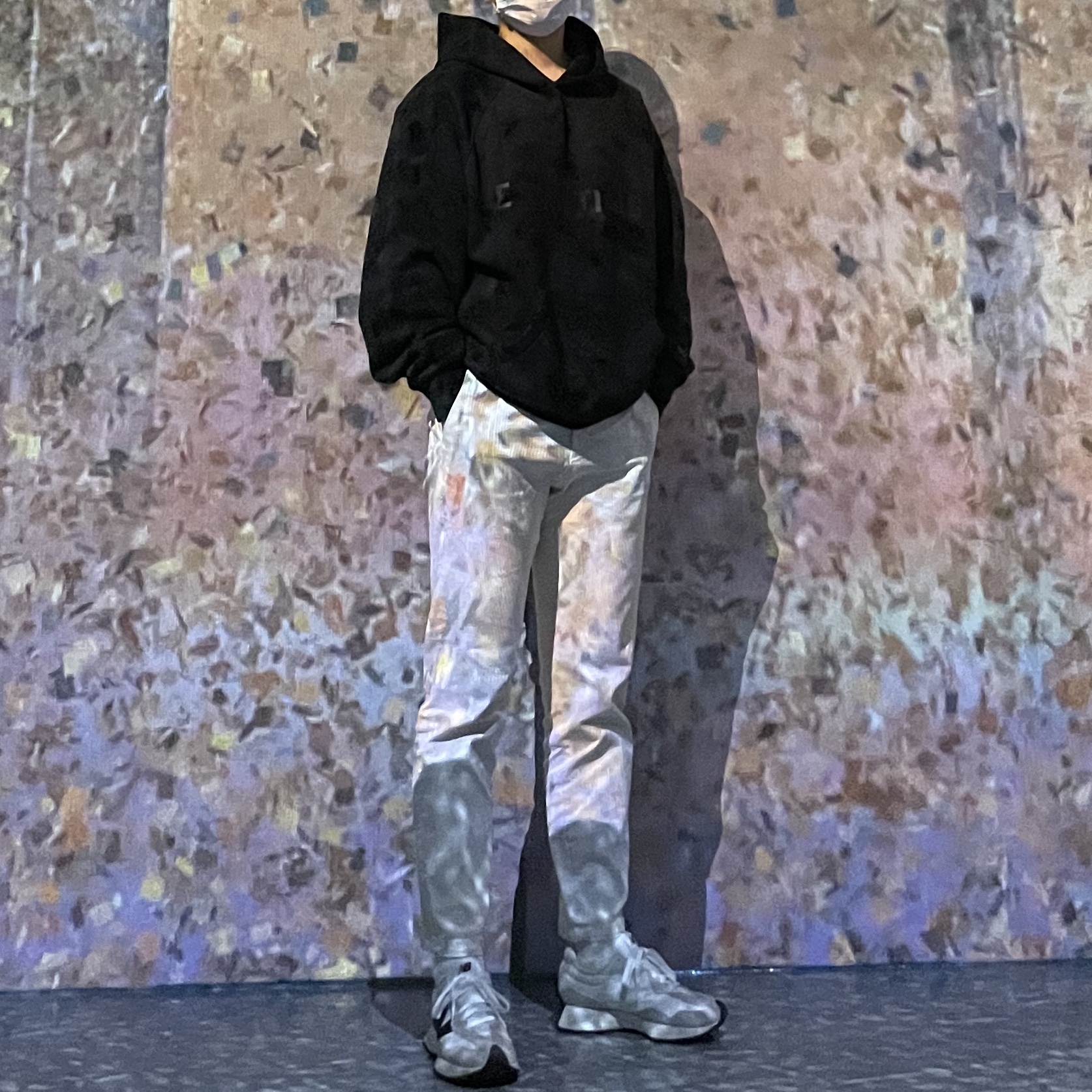Essentials 3D Silicon Applique Pullover Hoodie Dark Slate/Black 2020, New Balance 327 White Black 착용 스타일
