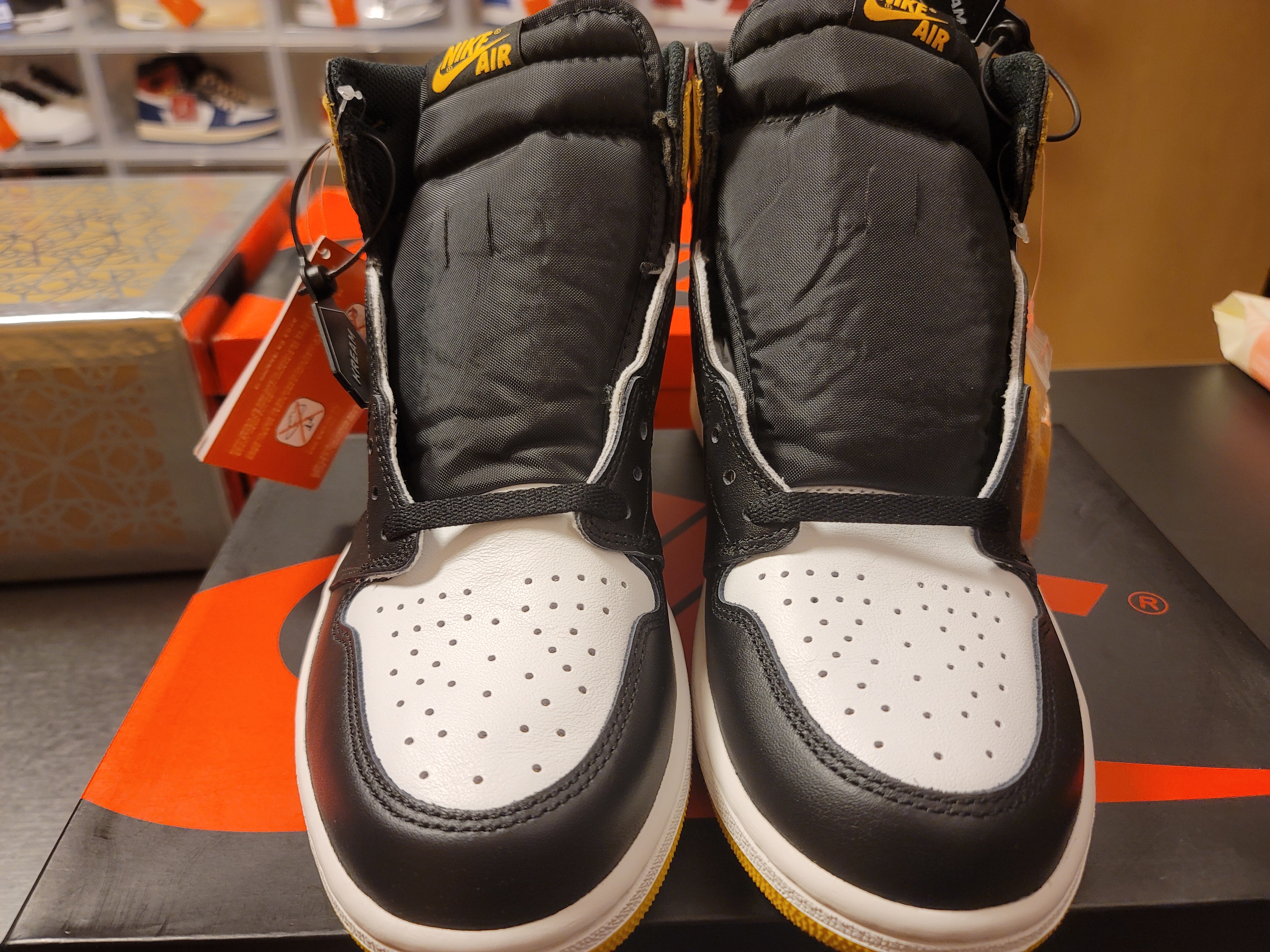 Jordan 1 Retro High Yellow Ochre 착용 스타일 - 1
