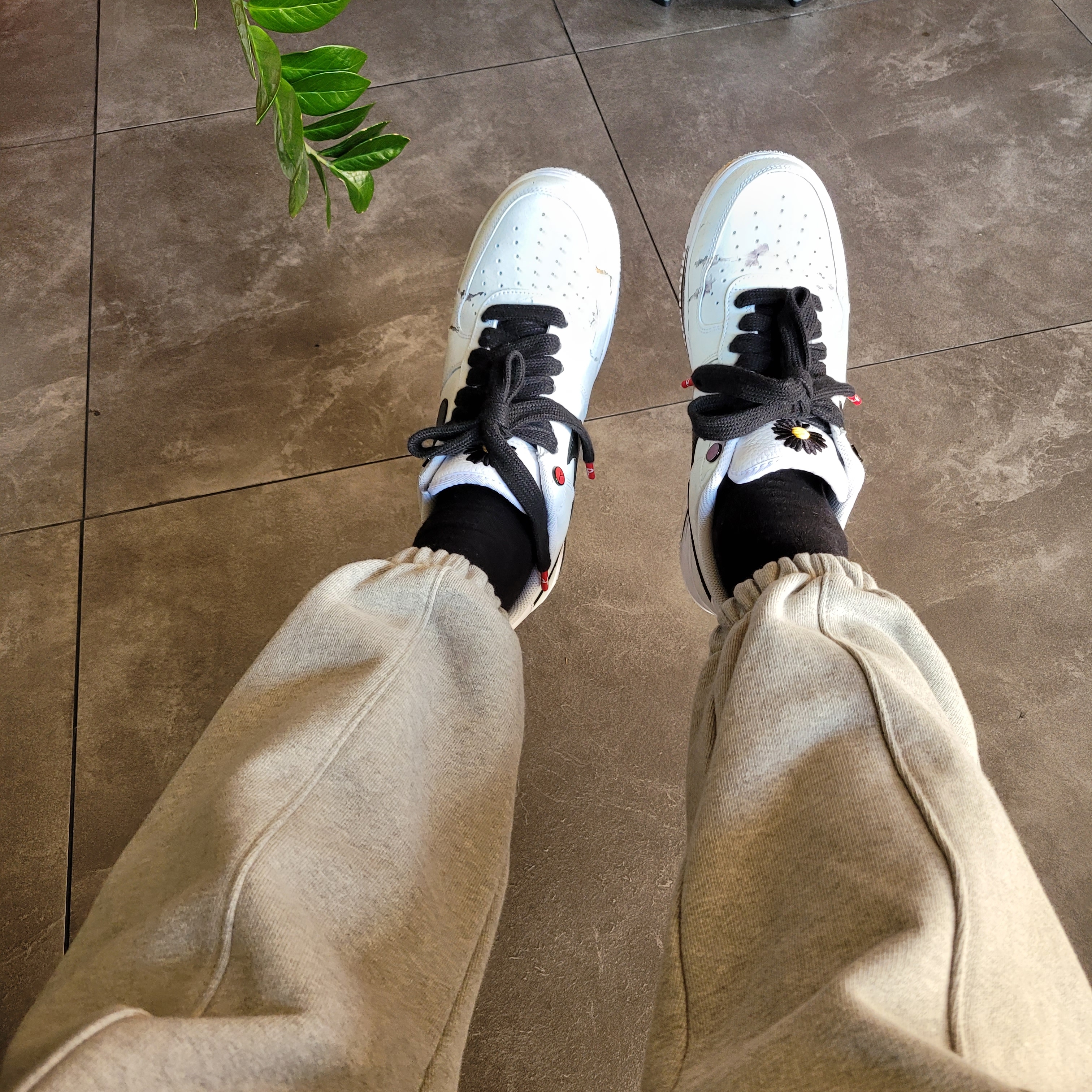 Nike x Peaceminusone Air Force 1 Low Para-Noise 2.0 착용 스타일 - 2