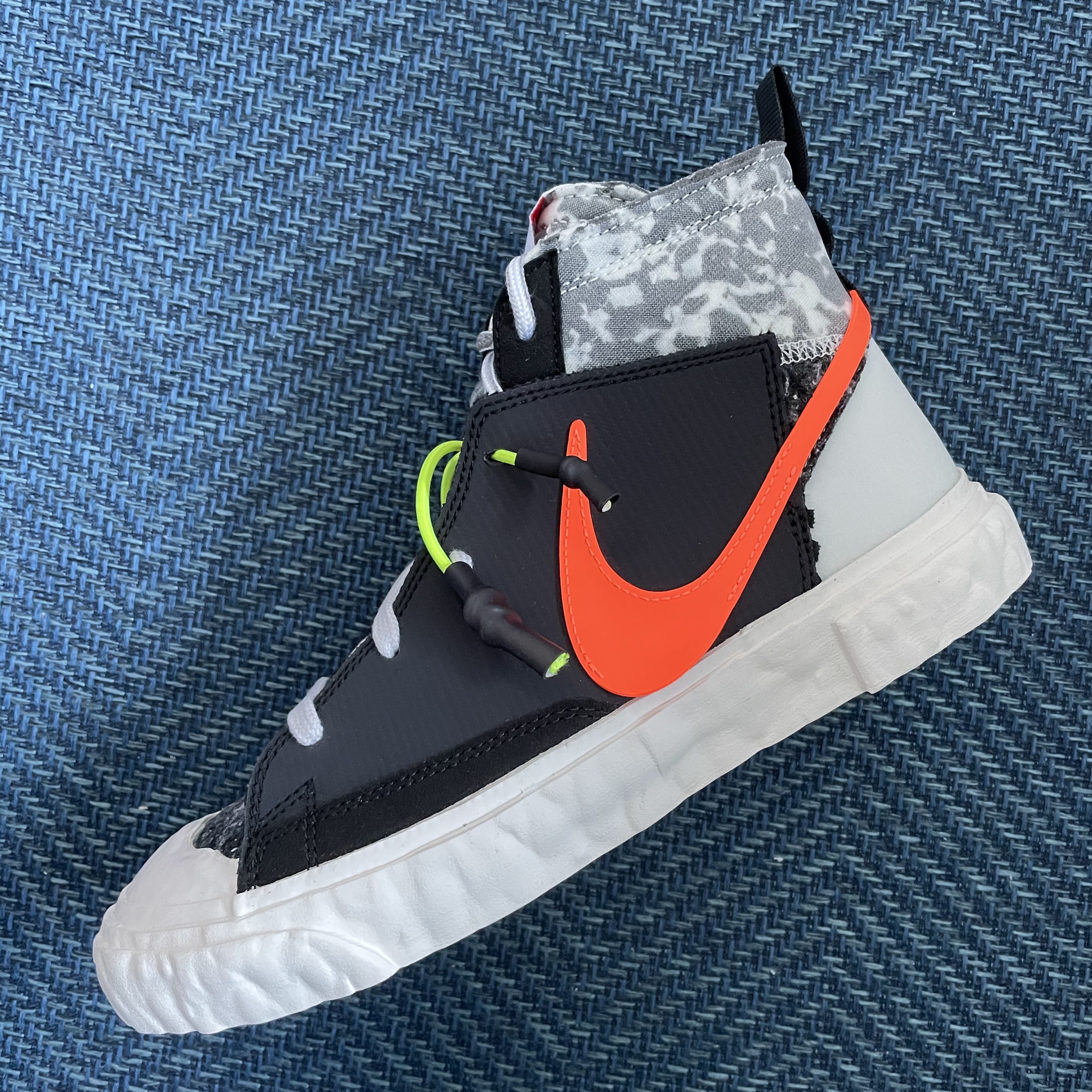 Nike x Readymade Blazer Mid Black 착용 스타일 - 1