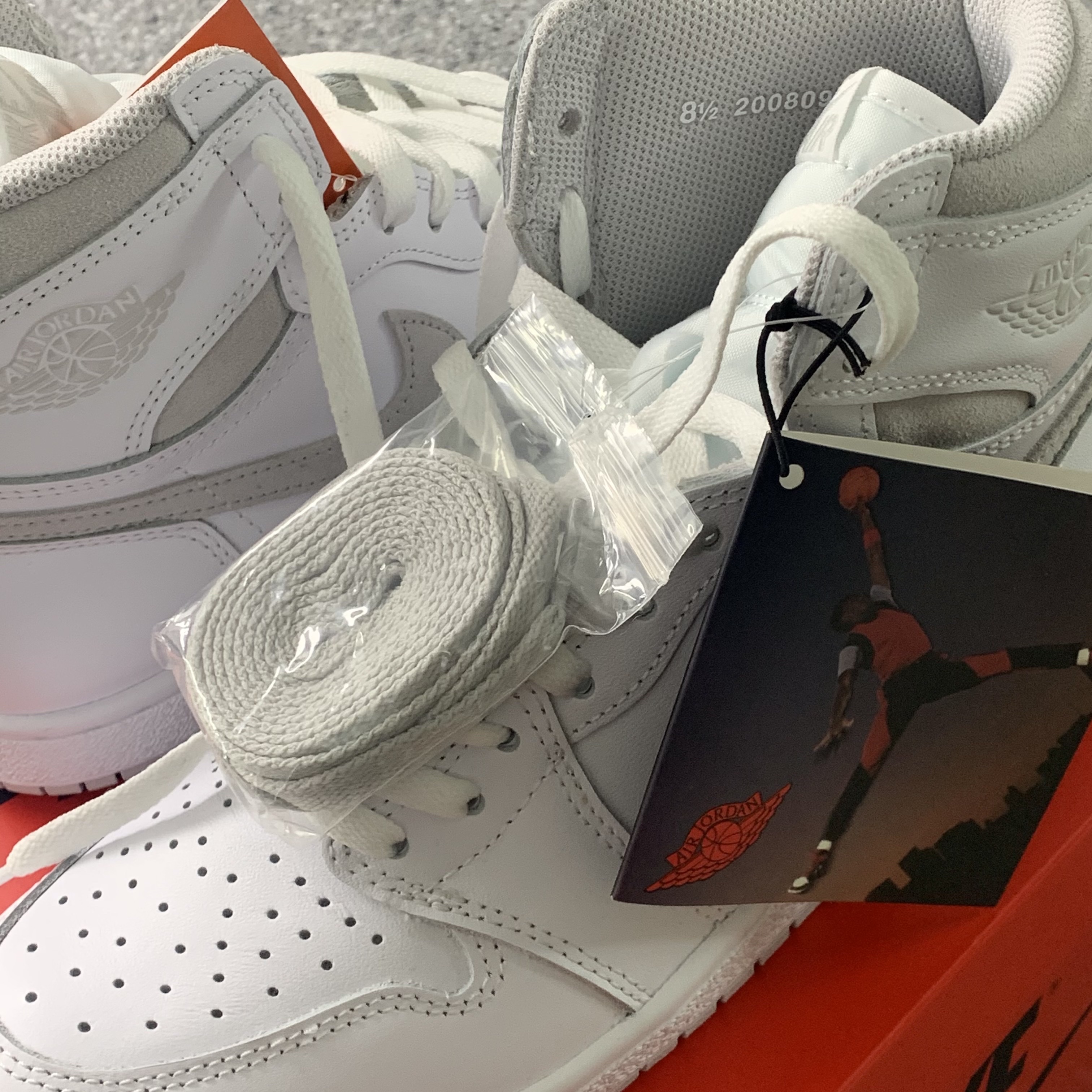 Jordan 1 High 85 Neutral Grey 착용 스타일