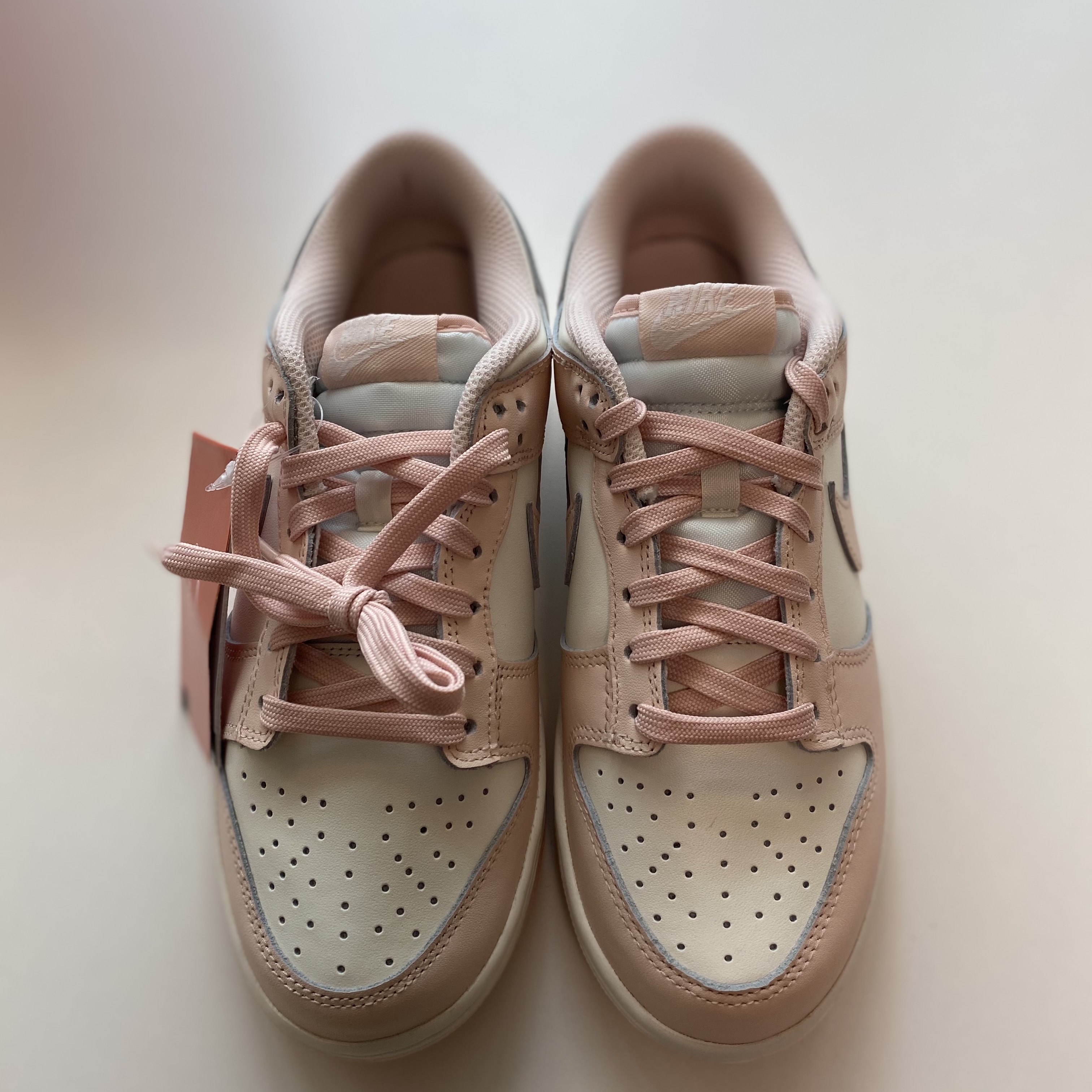 (W) Nike Dunk Low Orange Pearl 착용 스타일 - 2