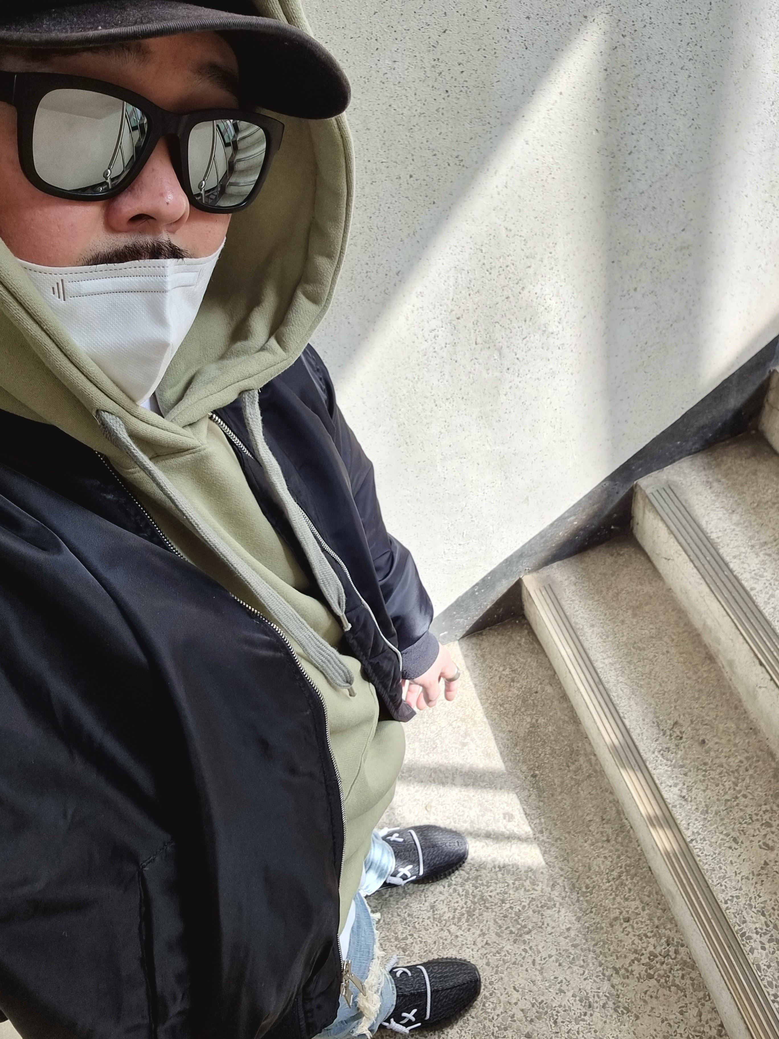 Adidas Yeezy Boost 350 Pirate Black 2016 착용 스타일