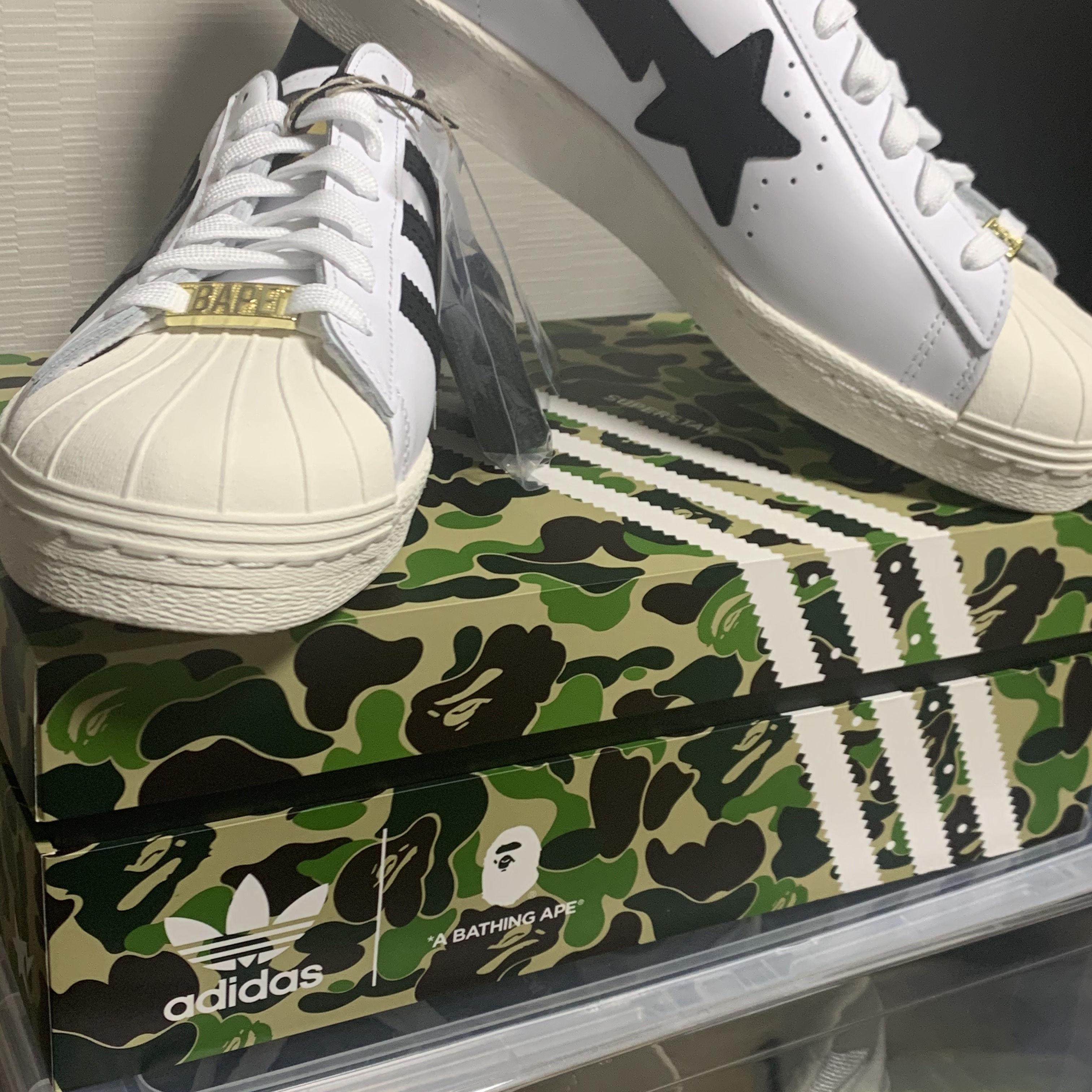 Adidas x BAPE Superstar 80s White Black 착용 스타일