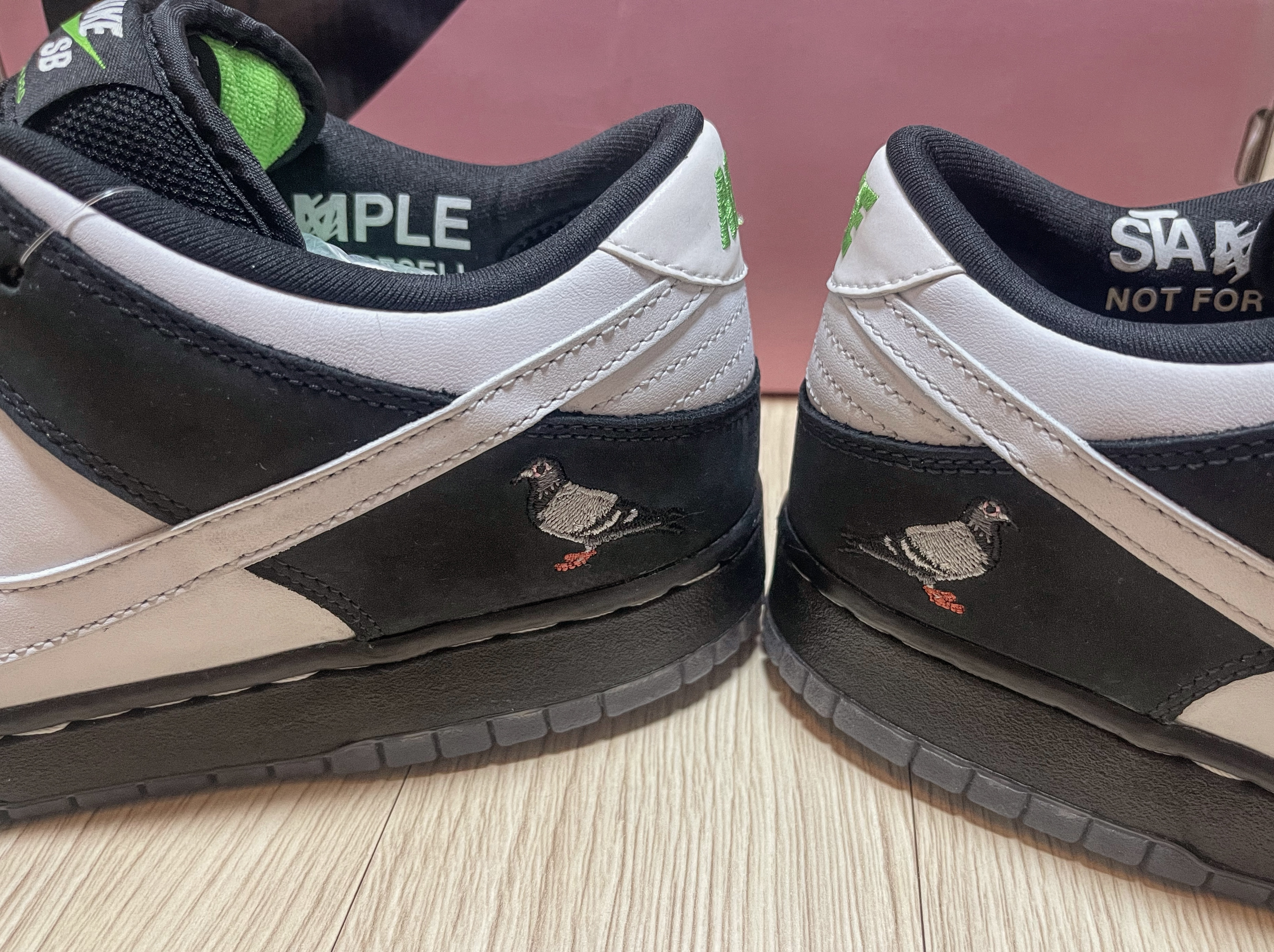 Nike x Staple SB Dunk Low Panda Pigeon 착용 스타일 - 1